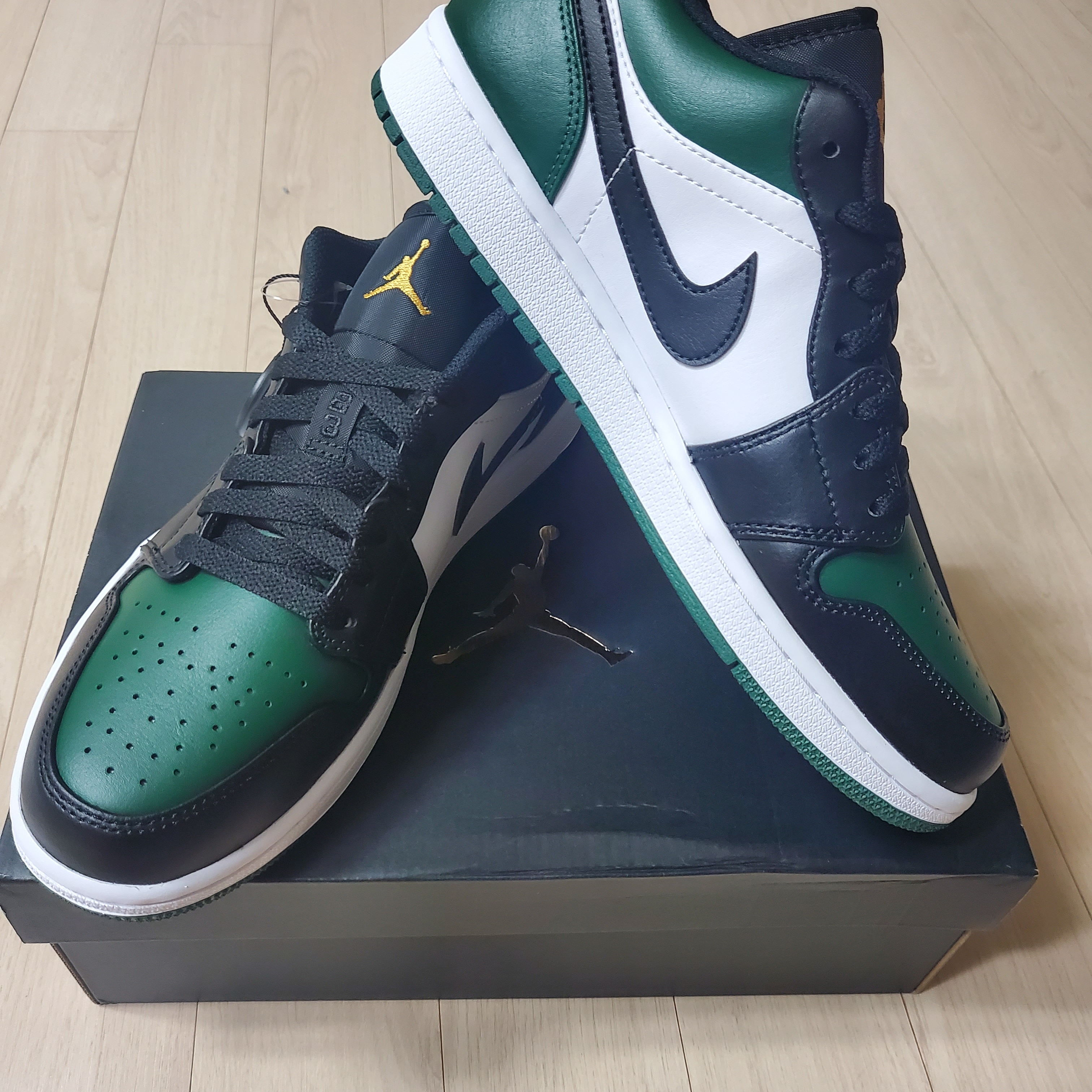 Jordan 1 Low Green Toe 착용 스타일