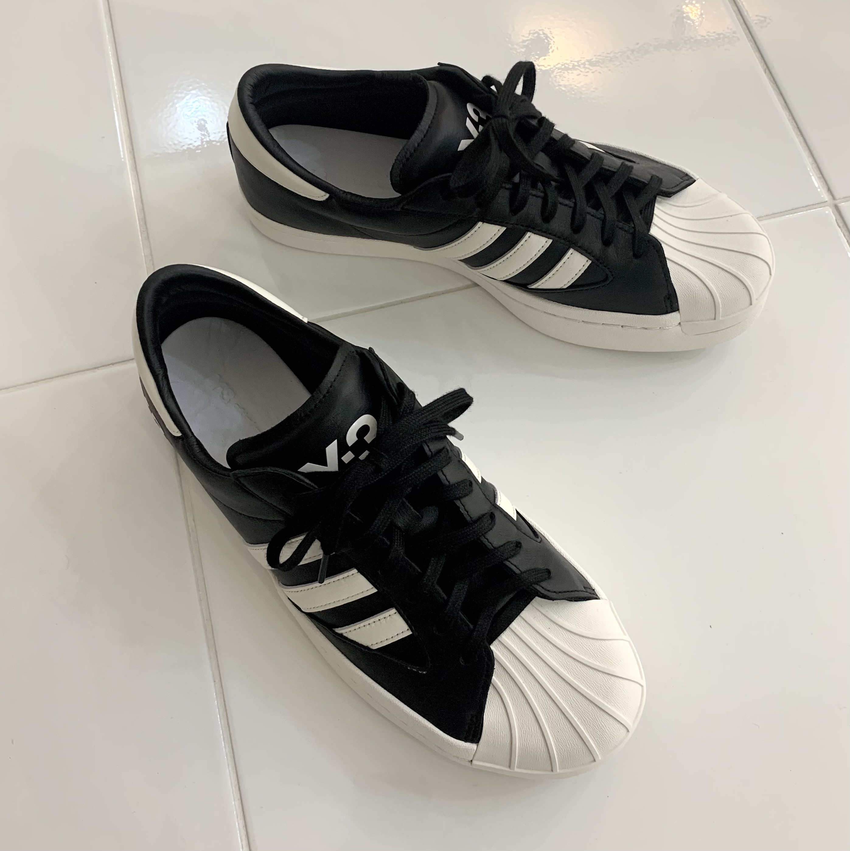 Y-3 Yohji Star Black White 착용 스타일 - 2
