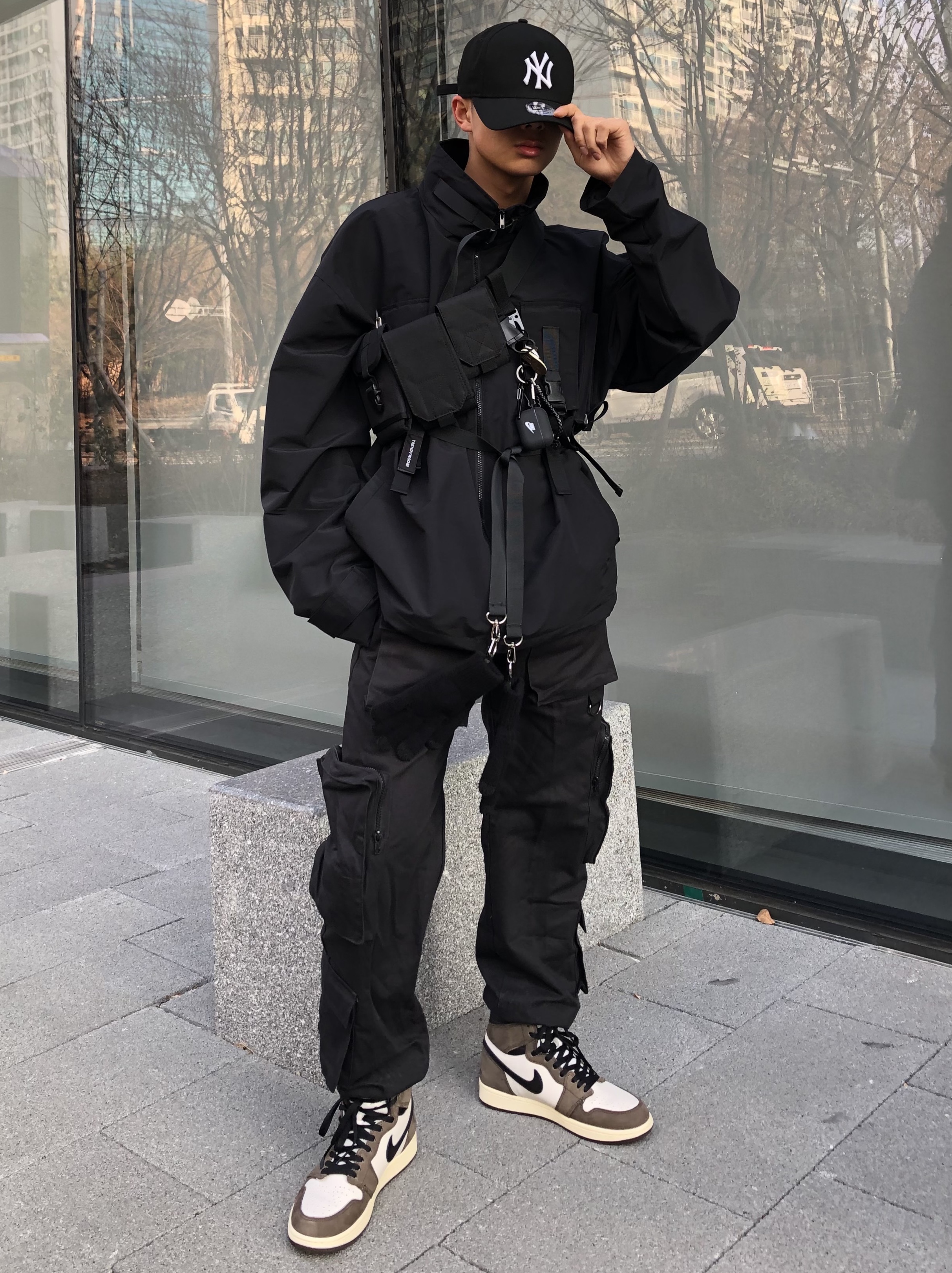 Jordan 1 x Travis Scott Retro High OG SP Mocha 착용 스타일