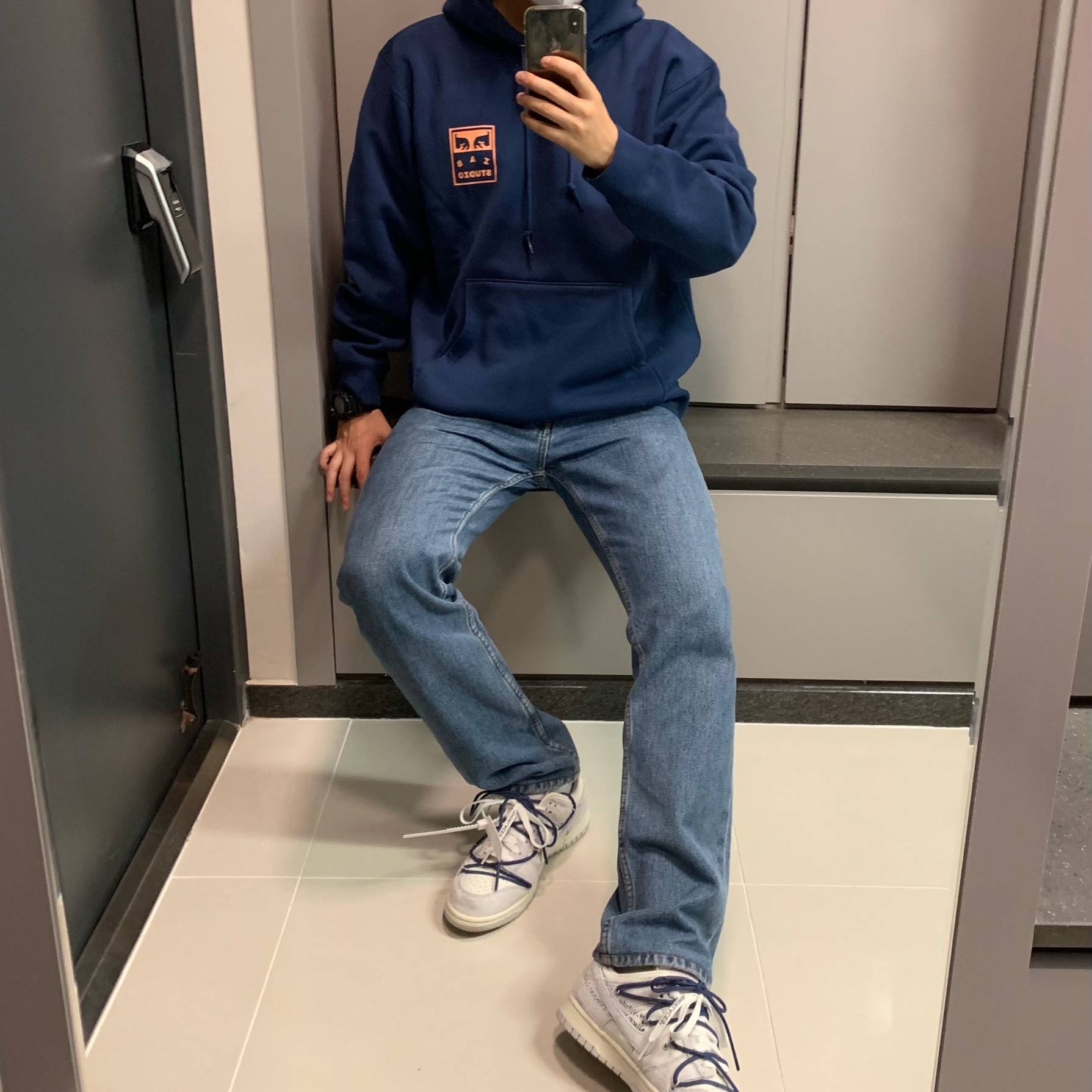 IAB Studio x Obey Eyes Icon Hoodie Oceana, Nike x Off-White Dunk Low The 50 - Lot 18 착용 스타일