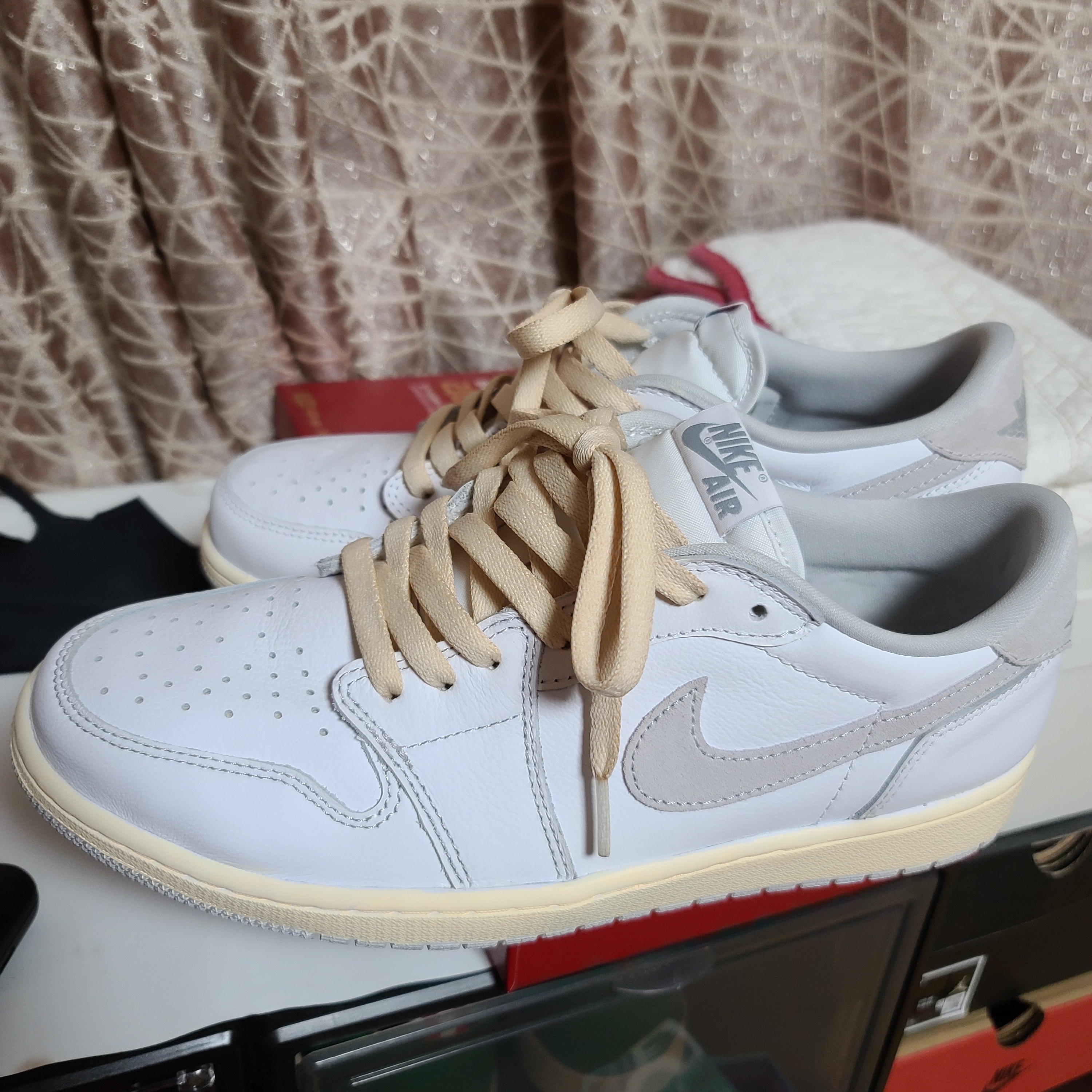 Jordan 1 Low OG Neutral Grey 착용 스타일