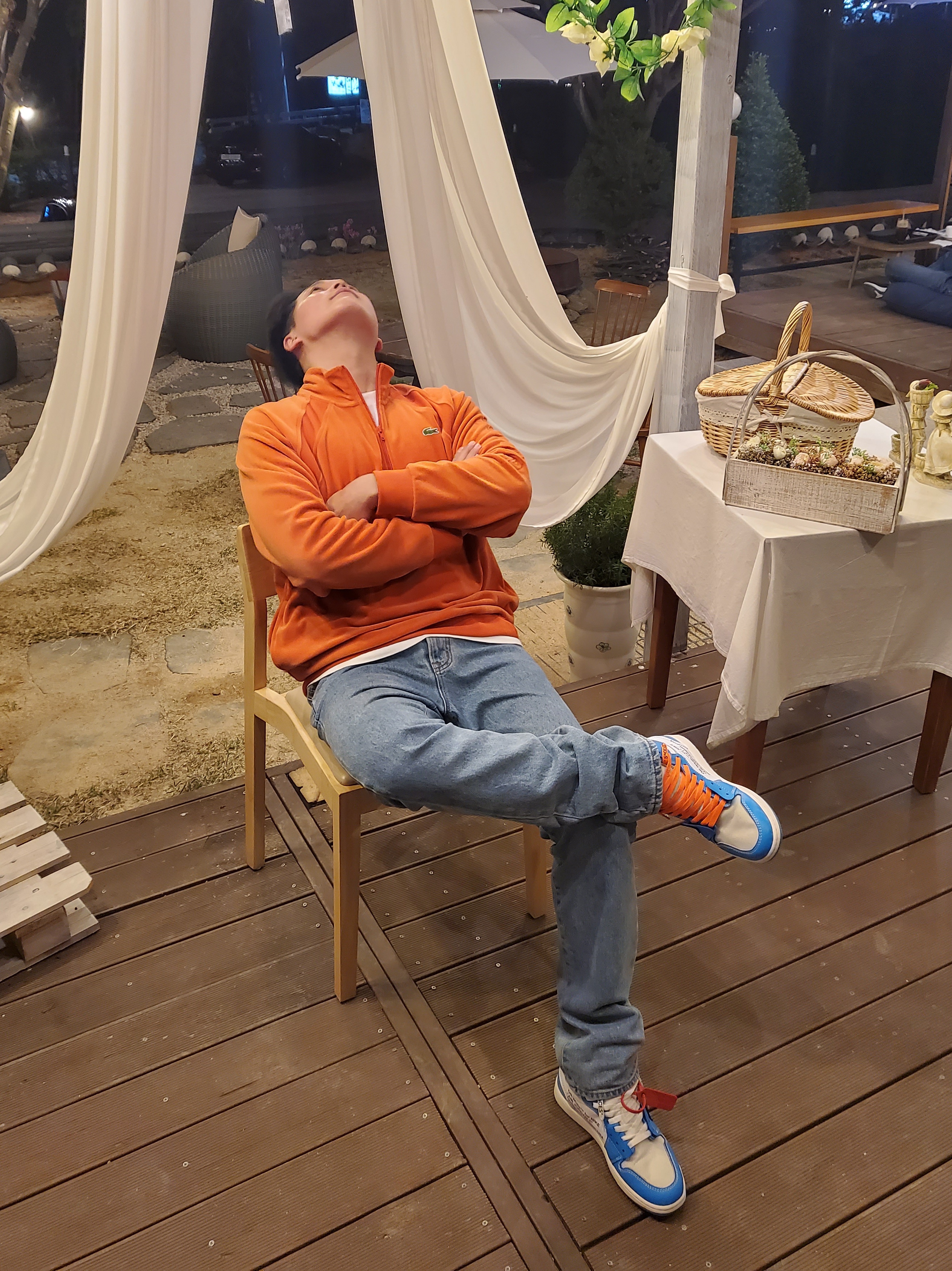 Jordan 1 x Off-White Retro High University Blue 착용 스타일