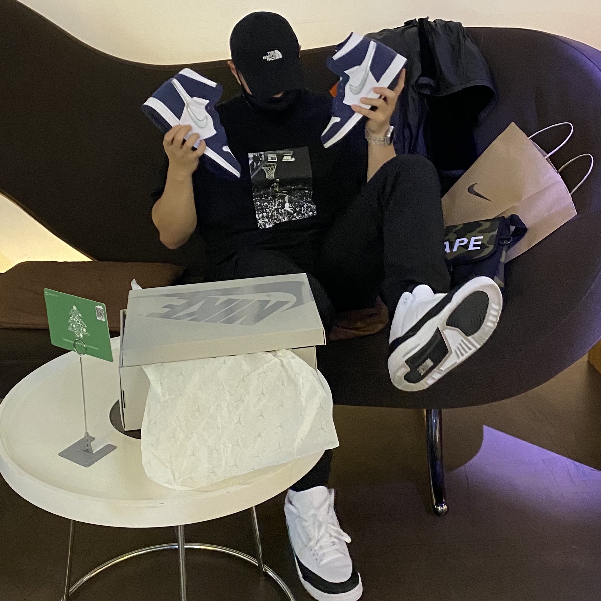 Jordan 1 Retro High OG CO.JP Midnight Navy, Jordan x Union Reverse Dunk T-Shirt Black 착용 스타일