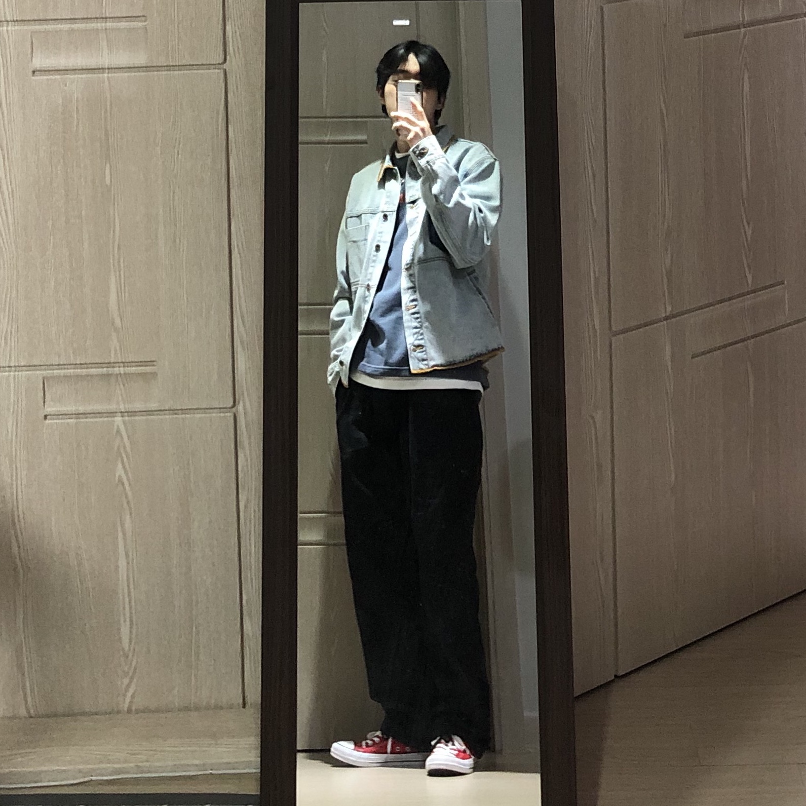 Converse x Stussy Chuck Taylor All Star Hi Croc Skin Red 착용 스타일