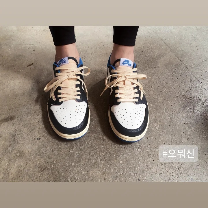 Jordan 1 x Travis Scott x Fragment Retro Low OG SP Military Blue 착용 스타일