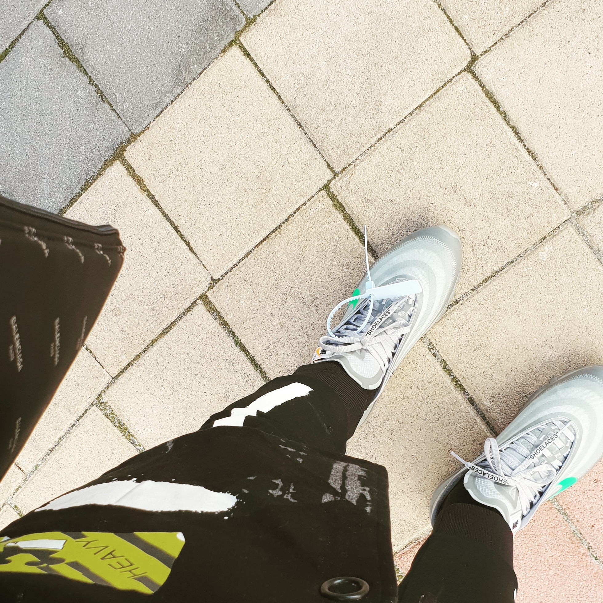 Nike x Off-White Air Max 97 Menta 착용 스타일