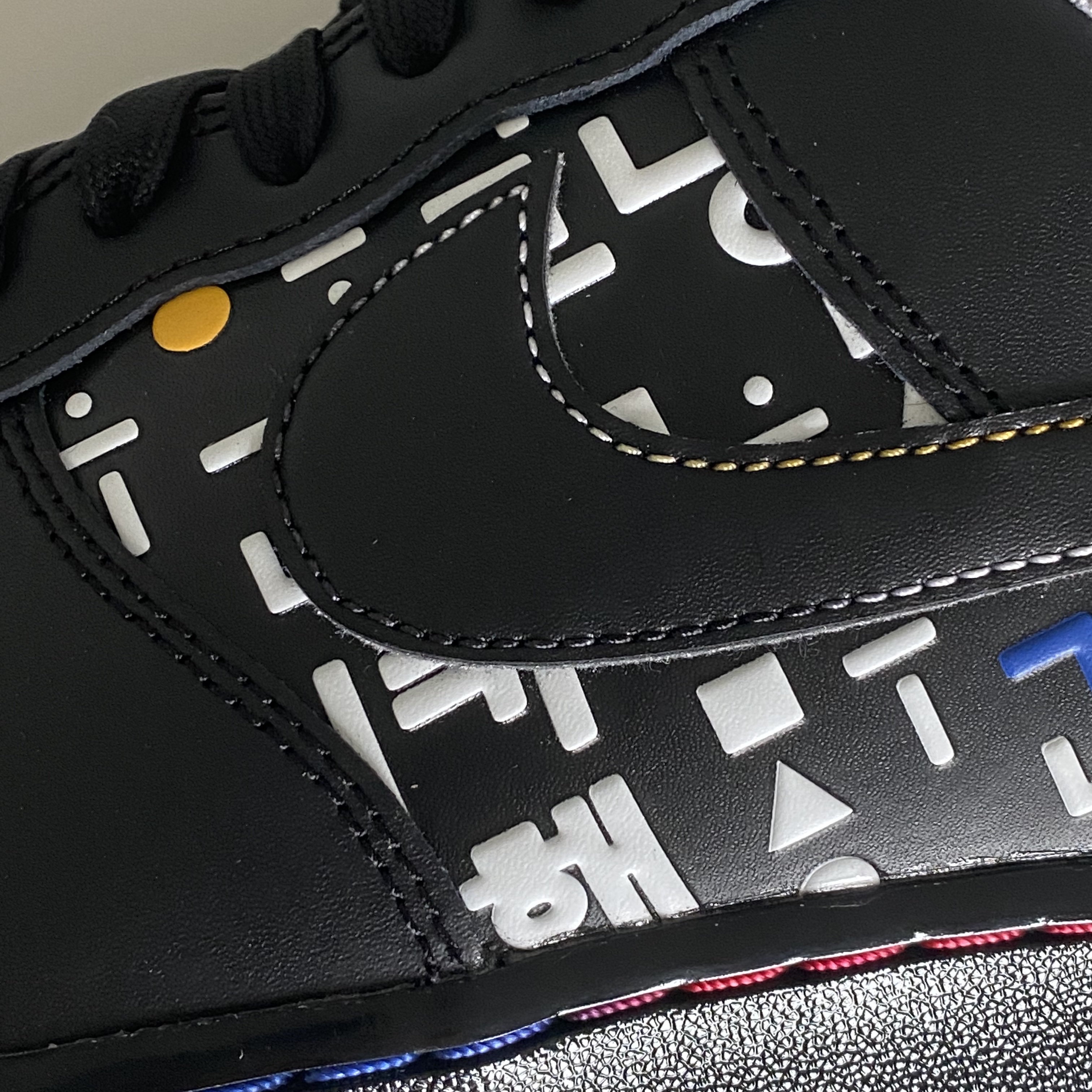 Nike Air Force 1 '07 LV8 Hangul Day 착용 스타일 - 2