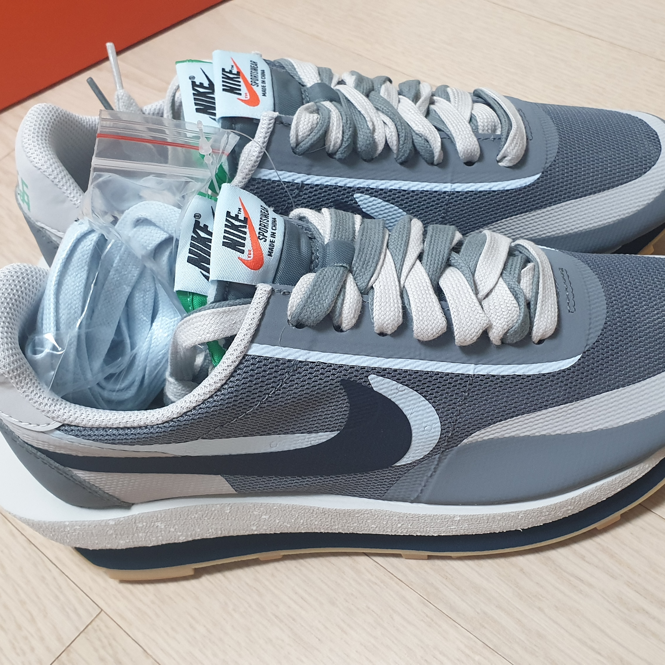 Nike x Sacai x Clot LDWaffle Cool Grey 착용 스타일 - 4