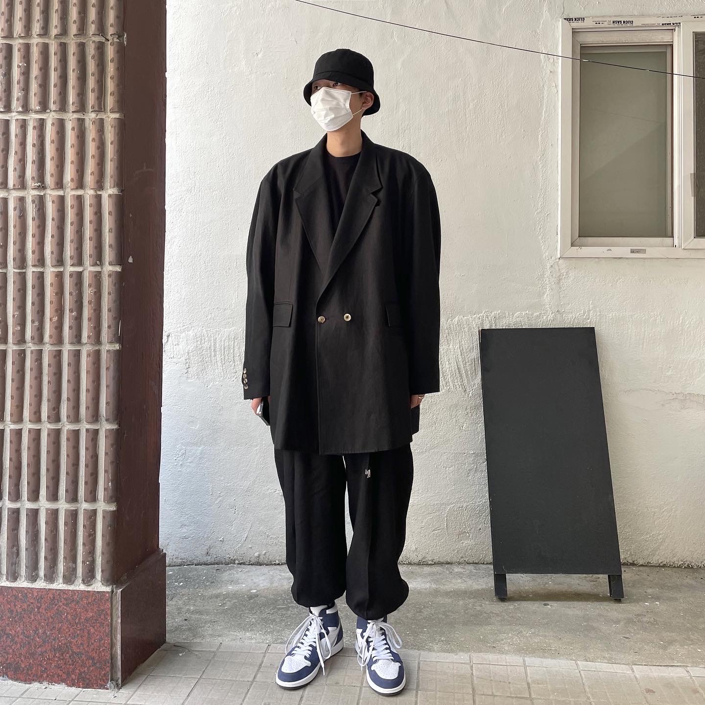 Jordan 1 Retro High OG CO.JP Midnight Navy 착용 스타일 - 1