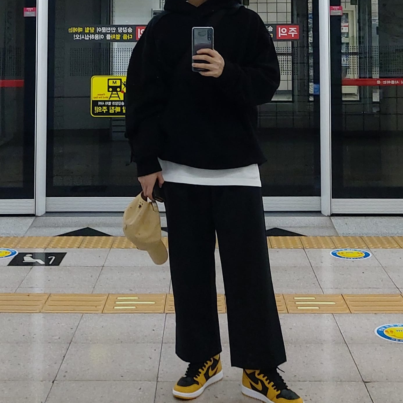 Jordan 1 Retro High OG Pollen 착용 스타일