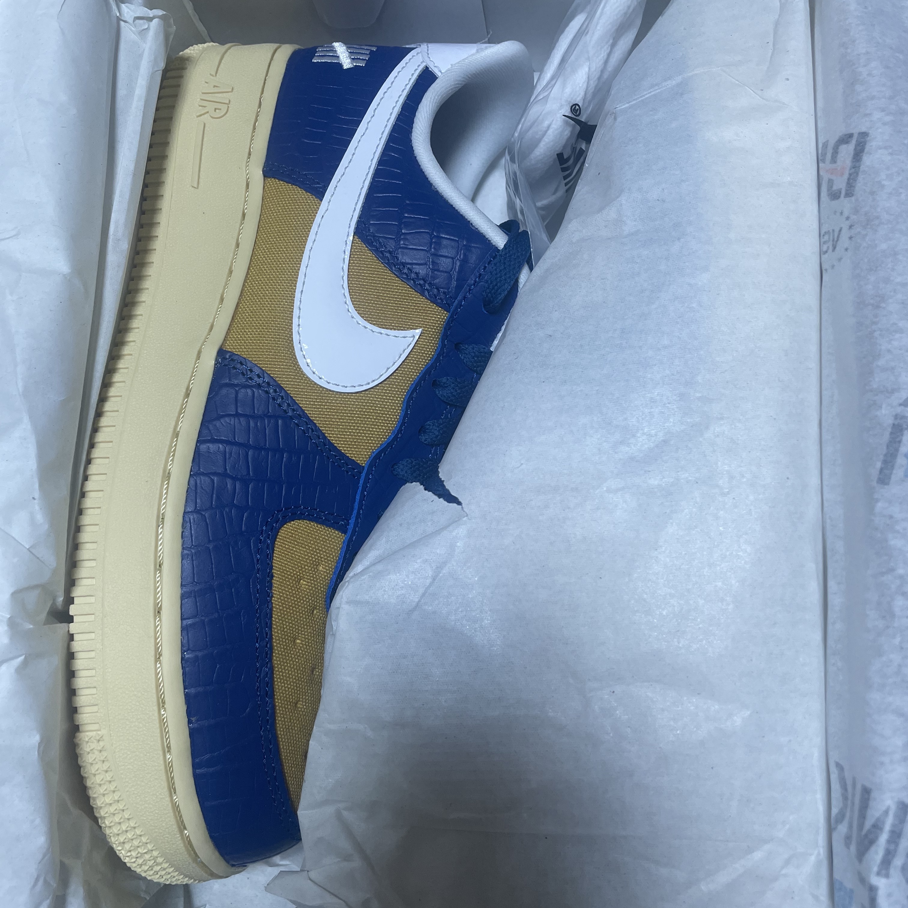 Nike x Undefeated Air Force 1 Low SP 5 On It Court Blue 착용 스타일 - 3