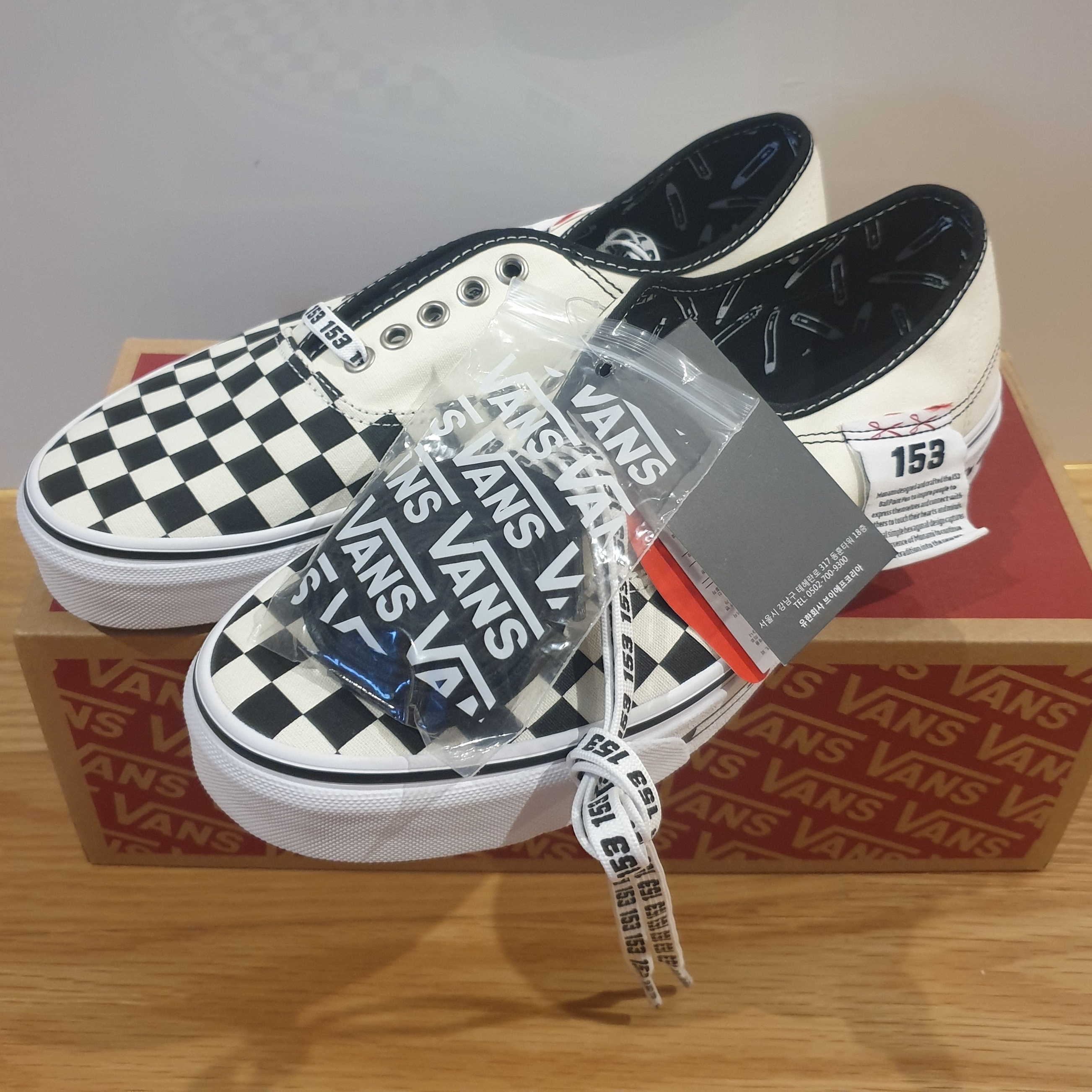 Vans x Monami Authentic HC Black 착용 스타일 - 4