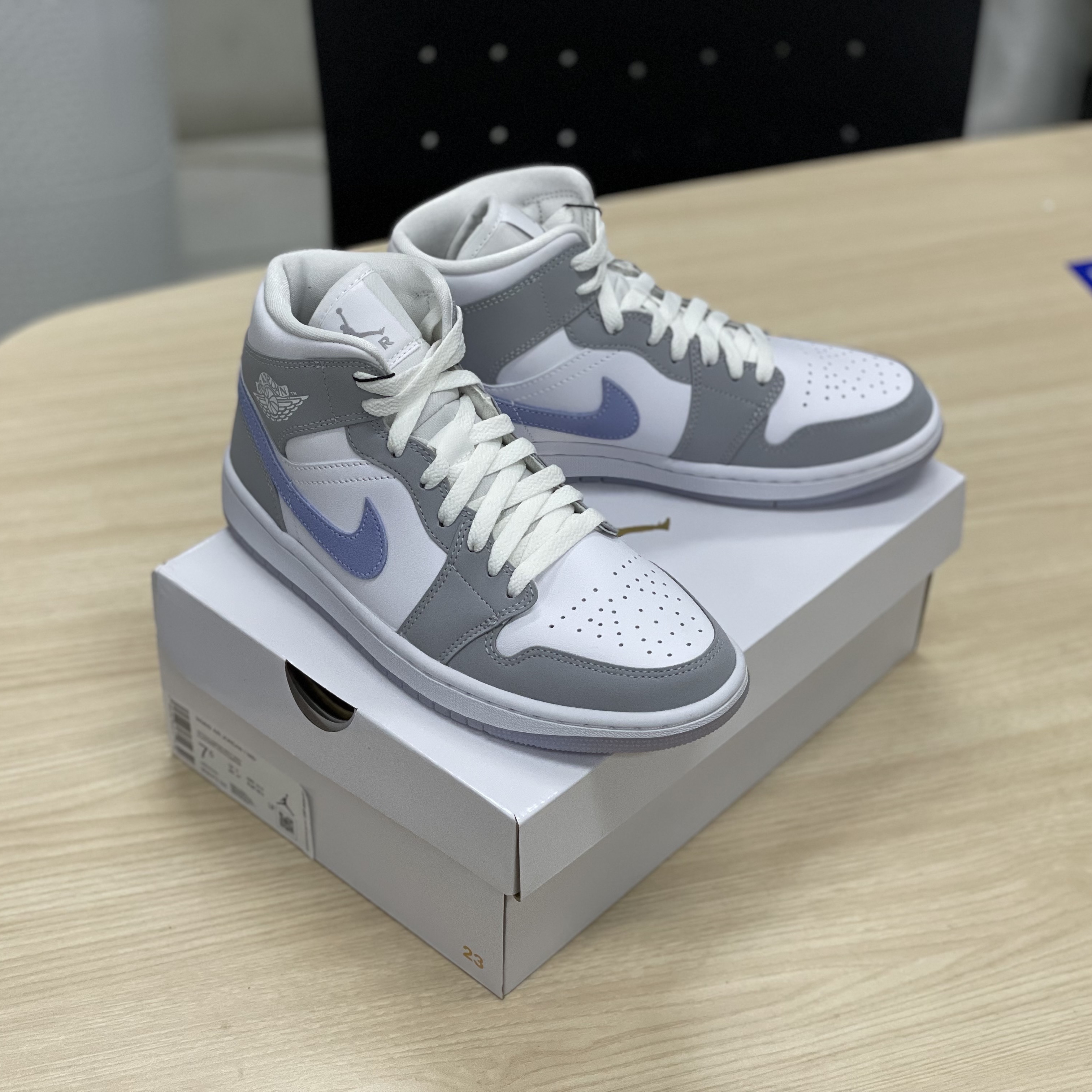 (W) Jordan 1 Mid Wolf Grey 착용 스타일