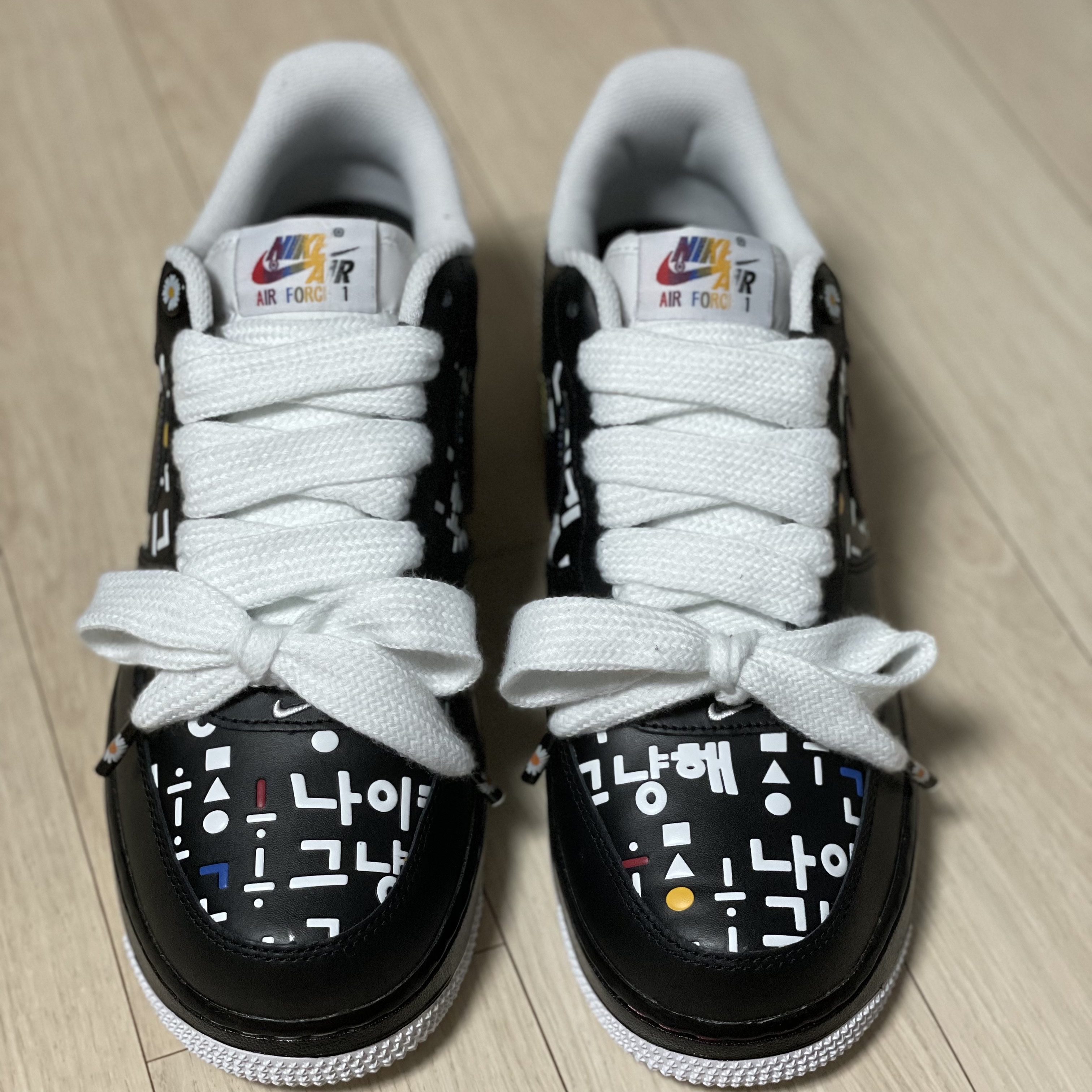 Nike Air Force 1 '07 LV8 Hangul Day 착용 스타일 - 1