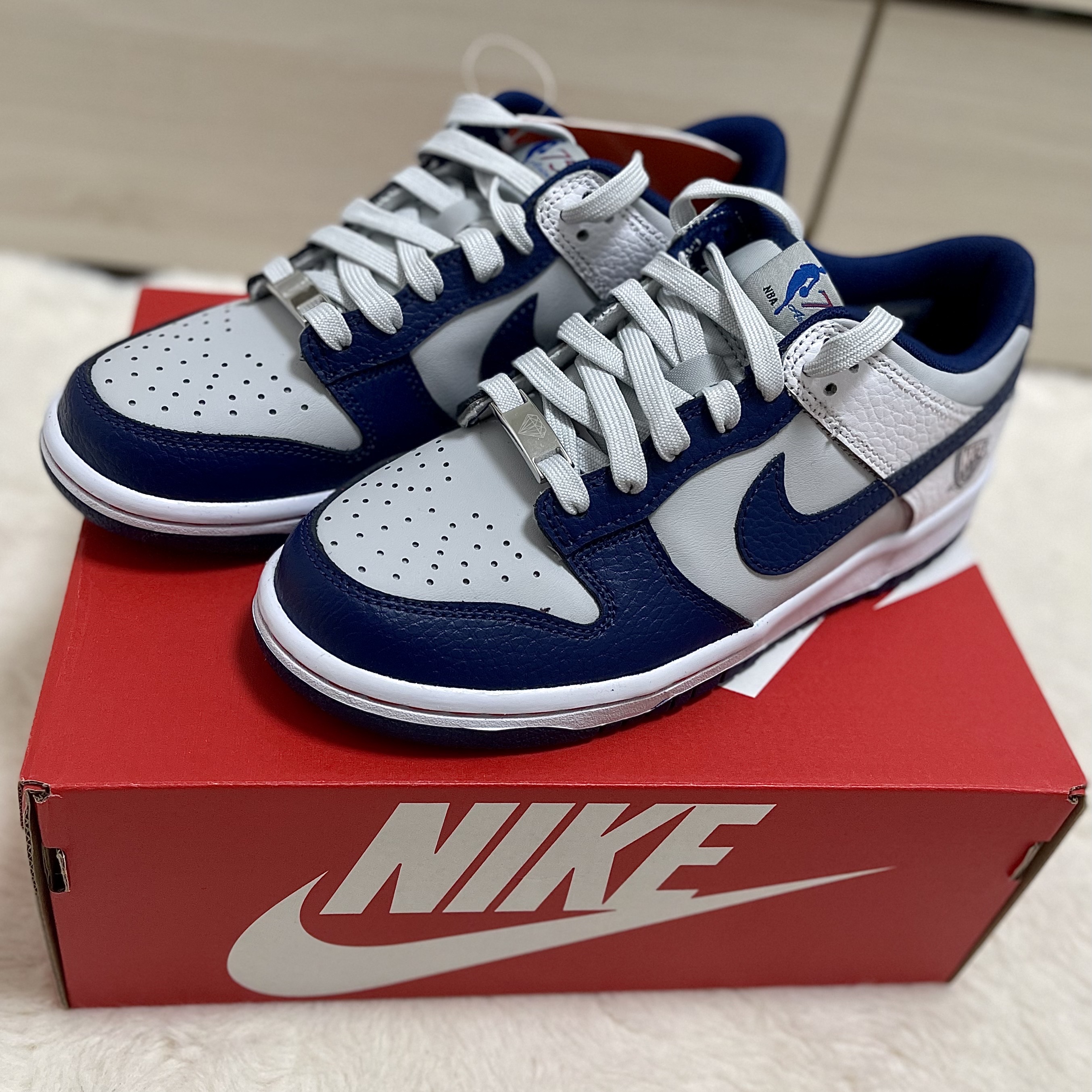 Nike x NBA Dunk Low Retro EMB Nets, (GS) Nike x NBA Dunk Low Nets 착용 스타일 - 1