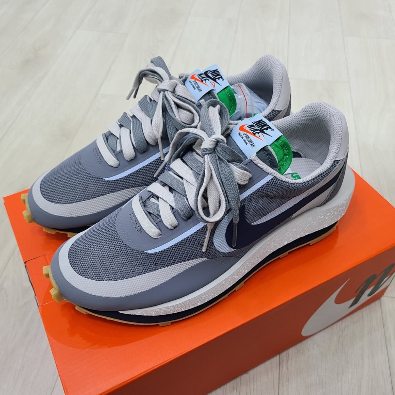 Nike x Sacai x Clot LDWaffle Cool Grey 착용 스타일 - 2