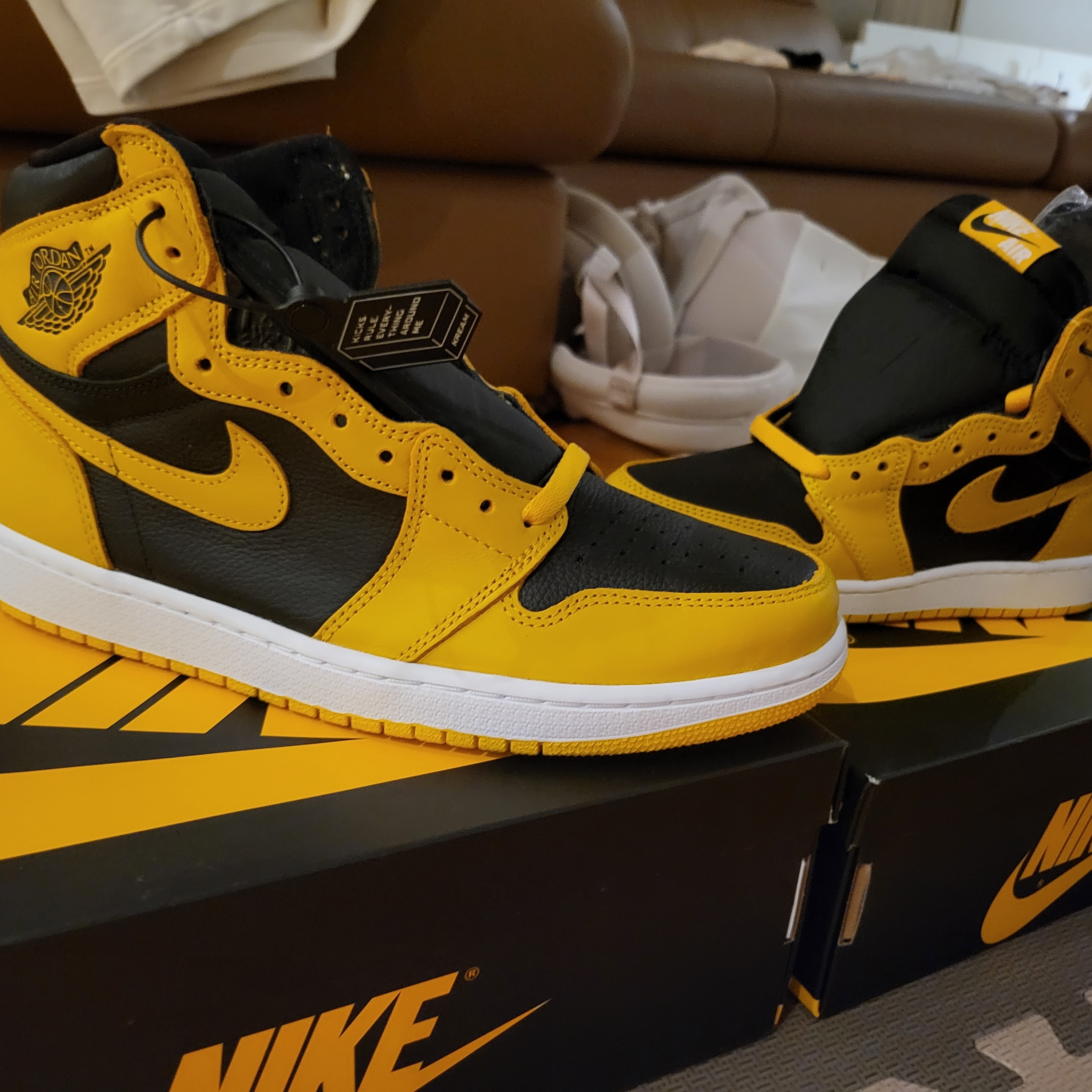 Jordan 1 Retro High OG Pollen, (GS) Jordan 1 Retro High OG Pollen 착용 스타일