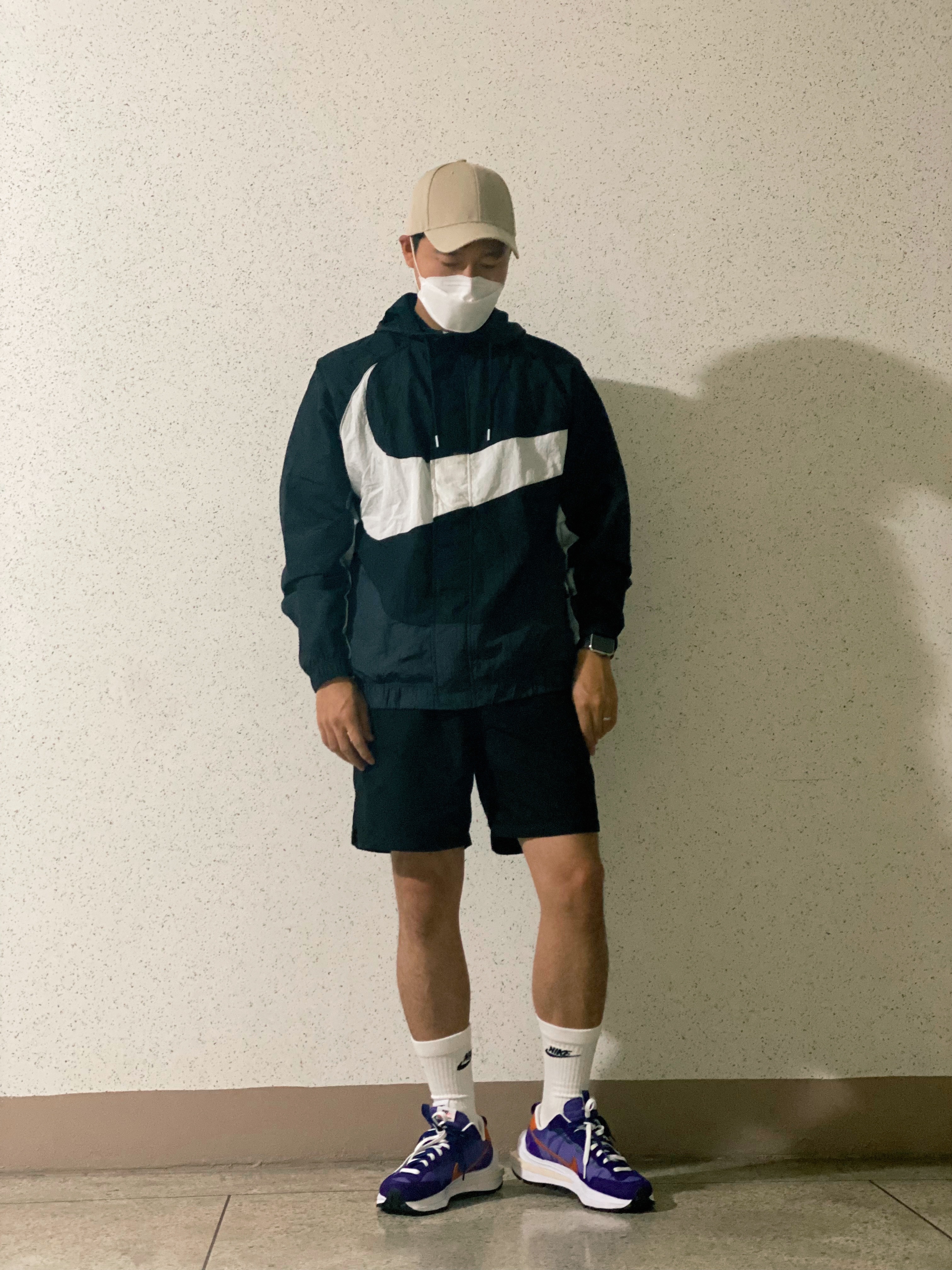 Nike x Sacai VaporWaffle Dark Iris 착용 스타일
