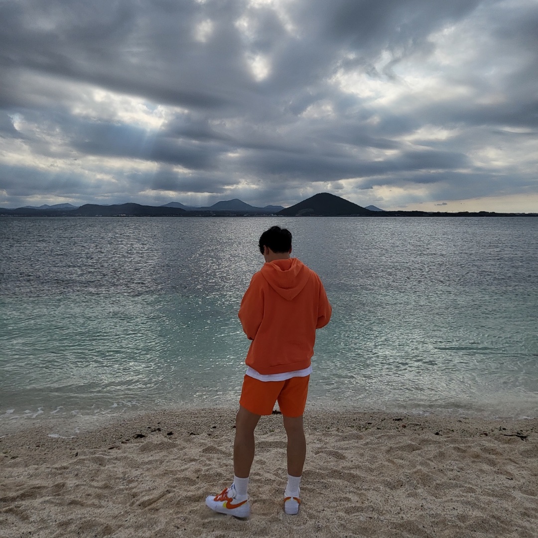 Nike x Sacai Blazer Low Magma Orange 착용 스타일