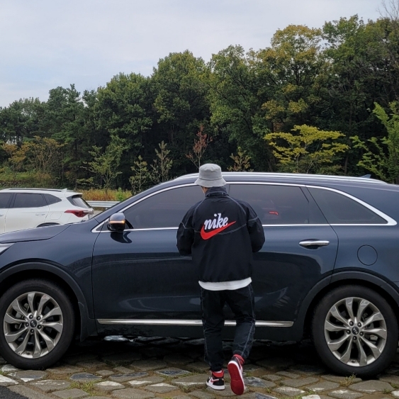 Jordan 1 Mid Gym Red Black White 착용 스타일