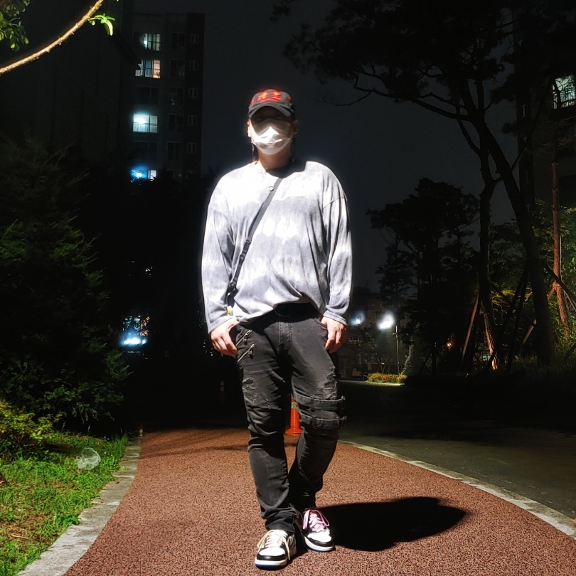 Jordan 1 x Travis Scott x Fragment Retro Low OG SP Military Blue 착용 스타일
