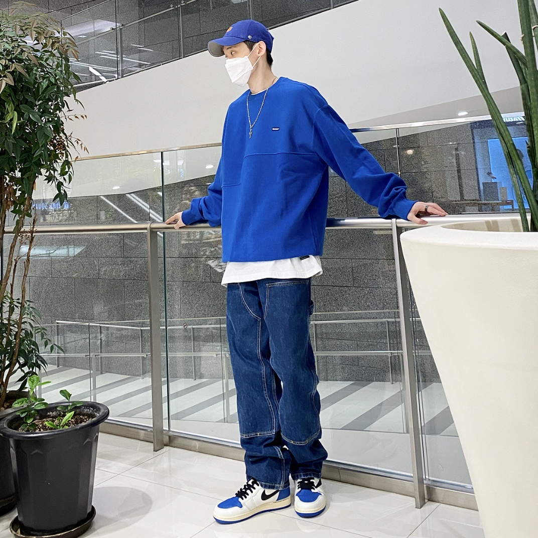 Jordan 1 x Travis Scott x Fragment Retro High OG SP Military Blue 착용 스타일