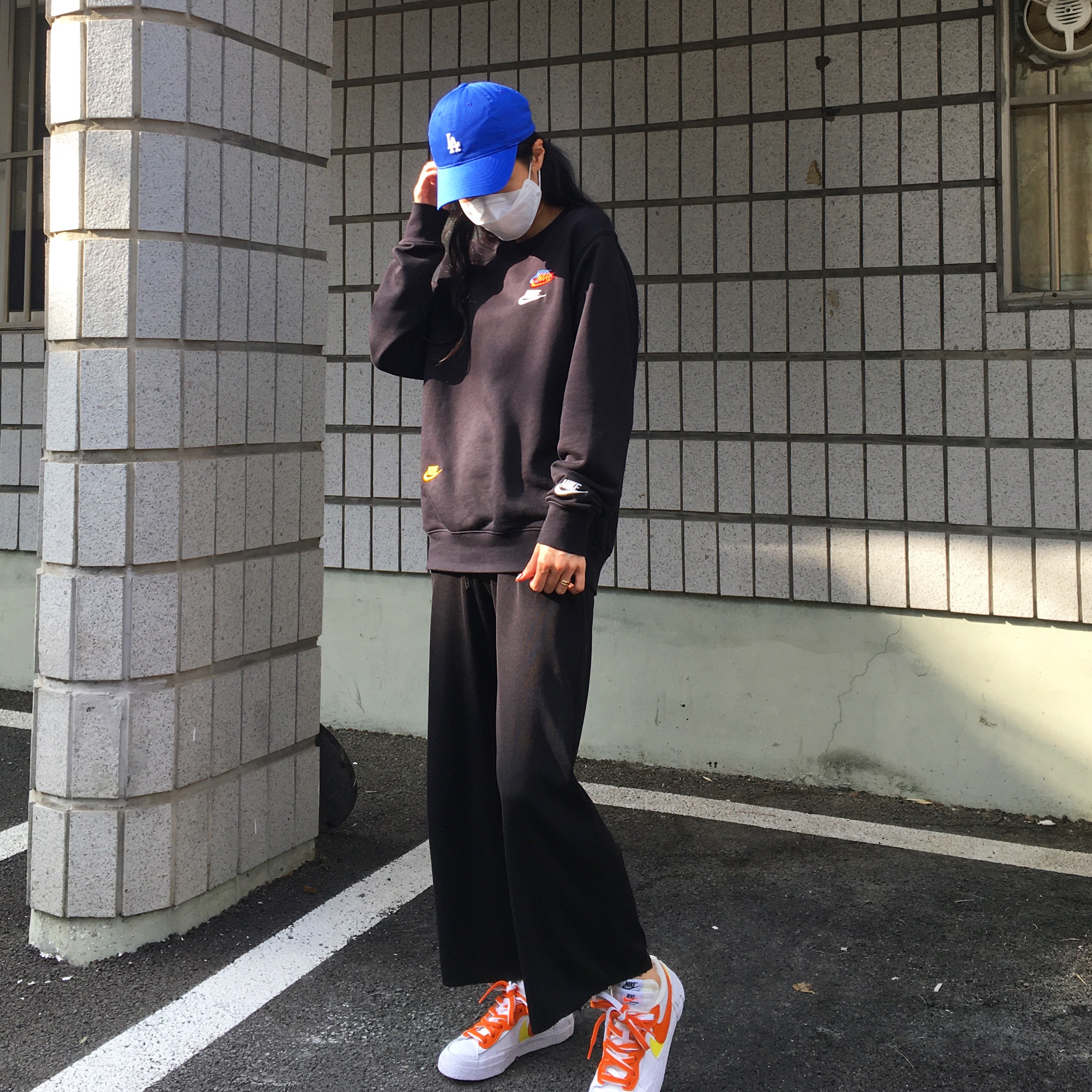 Nike x Sacai Blazer Low Magma Orange 착용 스타일