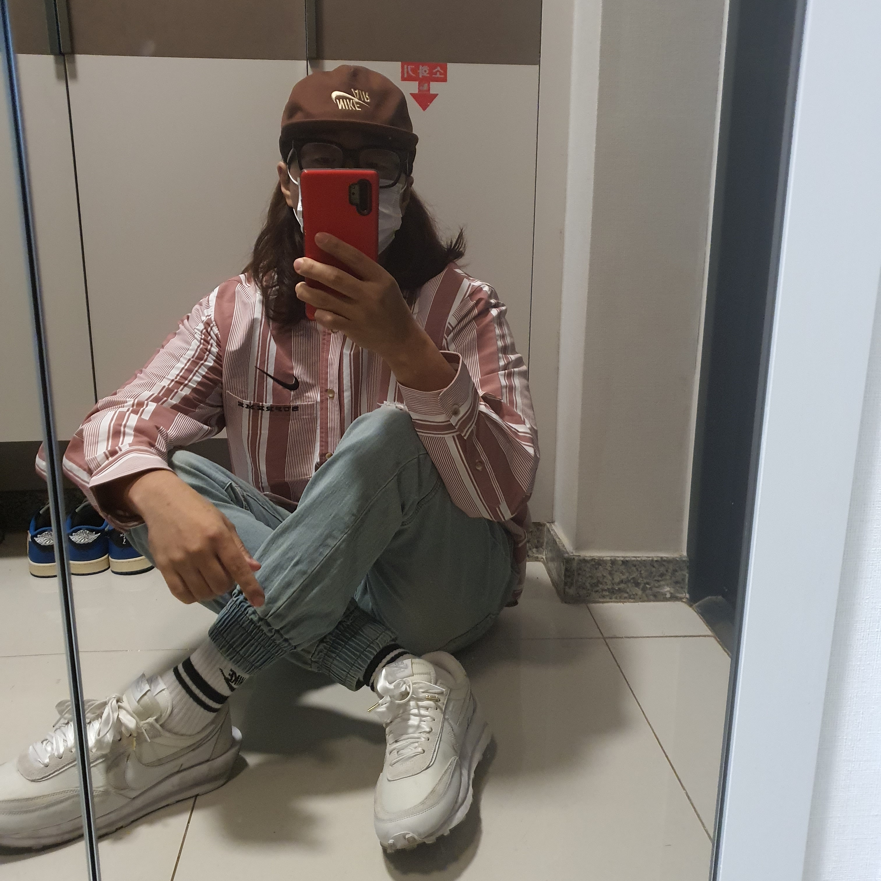 Supreme x Nike Cotton Twill Shirt Pink Stripe - 21SS, Nike x Sacai LDWaffle White Nylon 착용 스타일