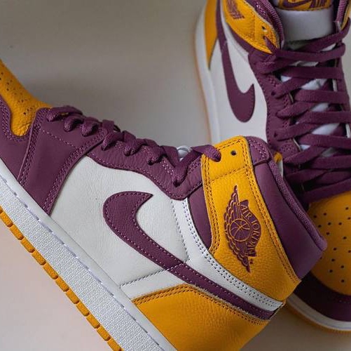 (GS) Jordan 1 Retro High OG University Gold Light Bordeaux, Jordan 1 Retro High OG University Gold Light Bordeaux 착용 스타일 - 3