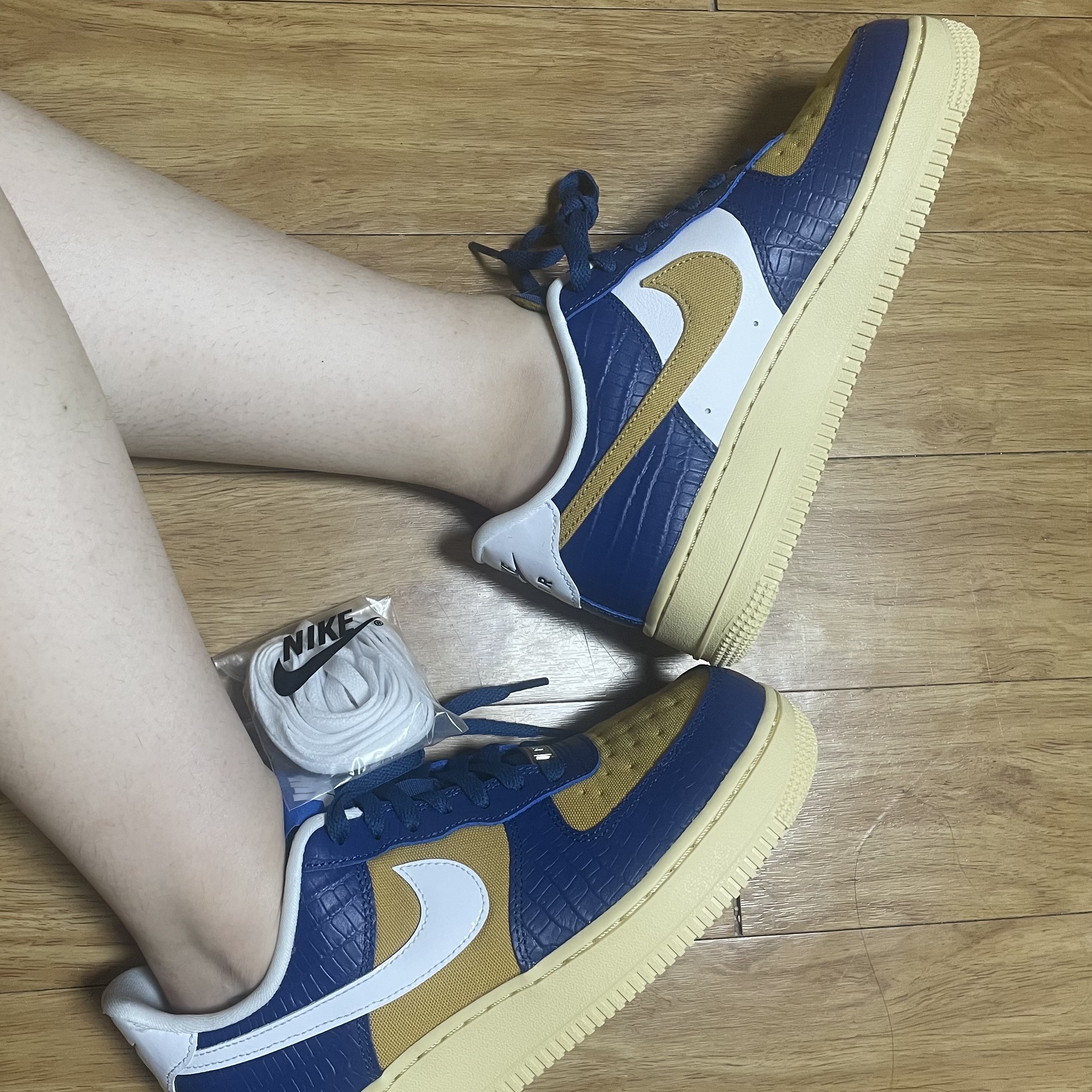Nike x Undefeated Air Force 1 Low SP 5 On It Court Blue 착용 스타일 - 1