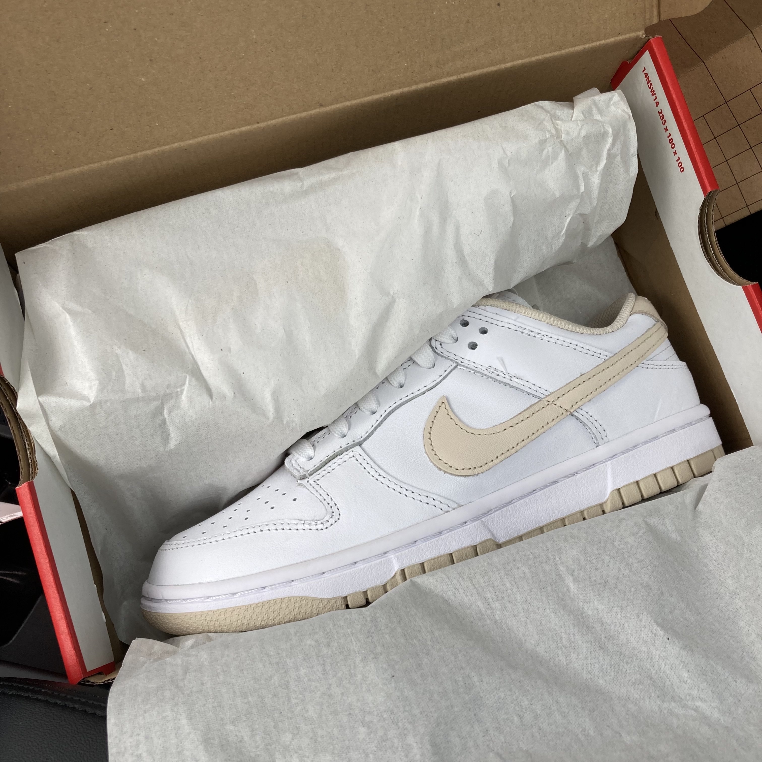 (W) Nike Dunk Low Pearl White 착용 스타일