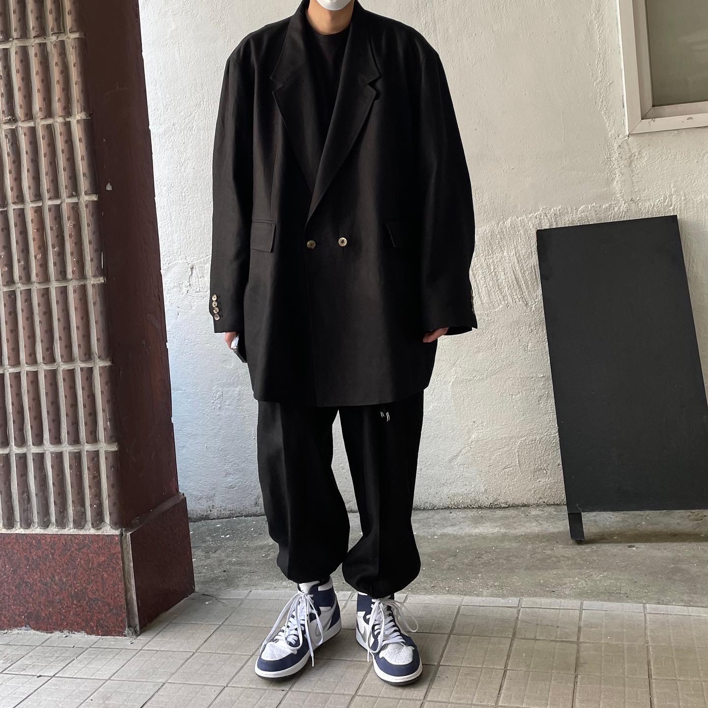 Jordan 1 Retro High OG CO.JP Midnight Navy 착용 스타일 - 2