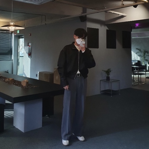 Maison Margiela Replica Paint Drop Sneakers 착용 스타일 - 1