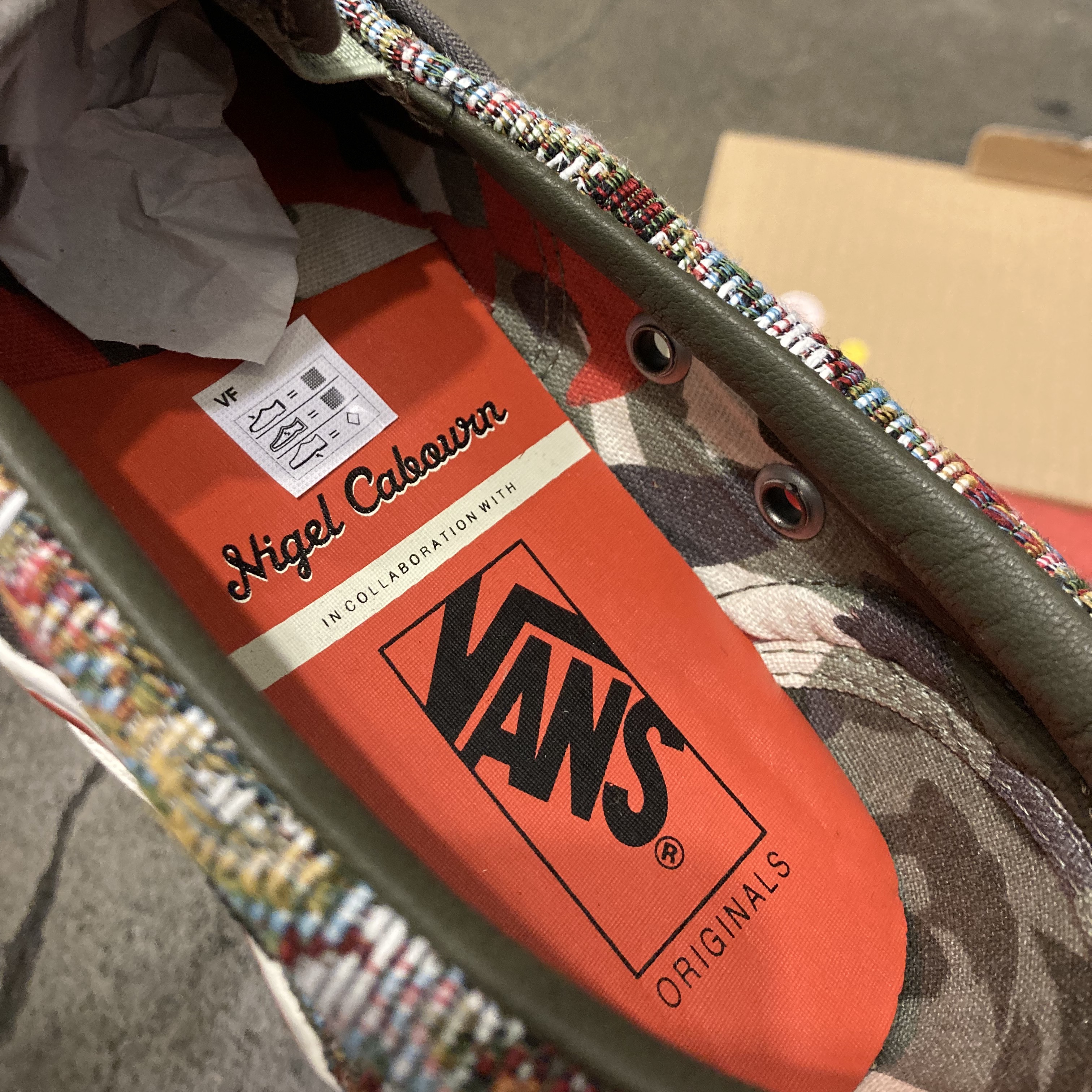 Vans Vault x Nigel Cabourn OG Classic Slip-On LX Carpet Green Mix 착용 스타일 - 2