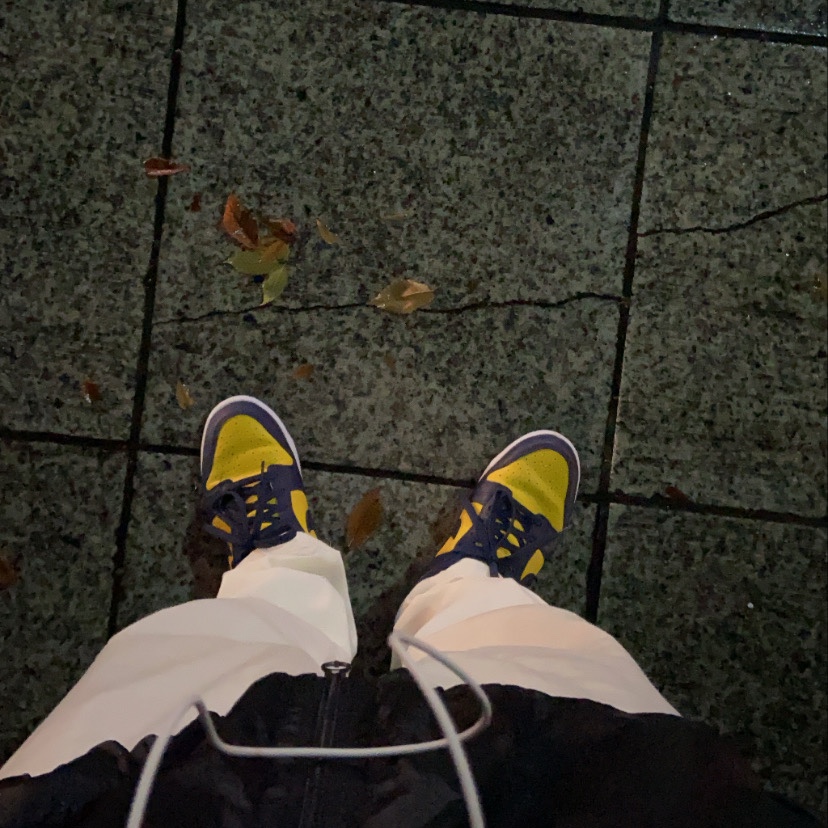 Nike Dunk Low Retro Varsity Maize 착용 스타일