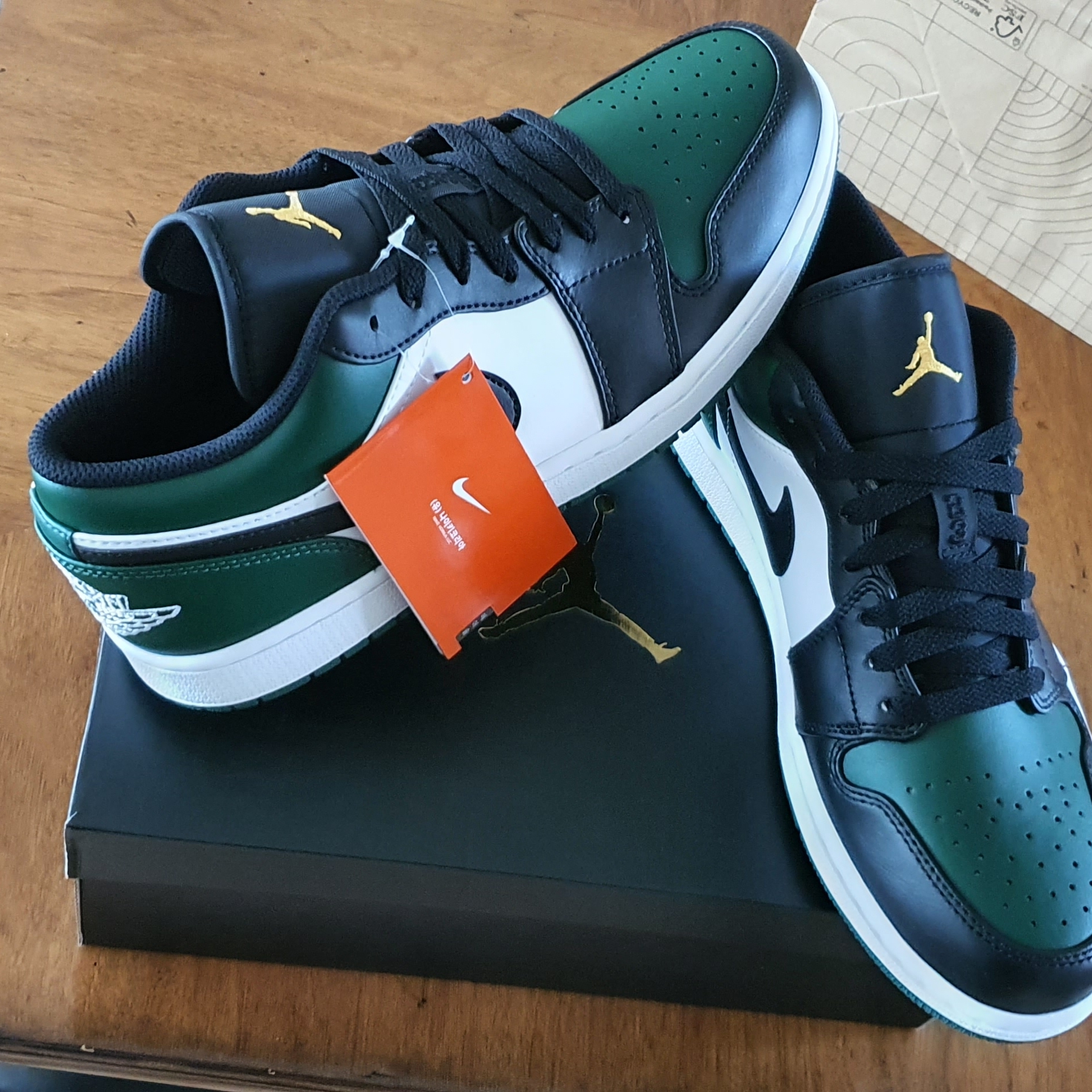 Jordan 1 Low Green Toe 착용 스타일 - 1