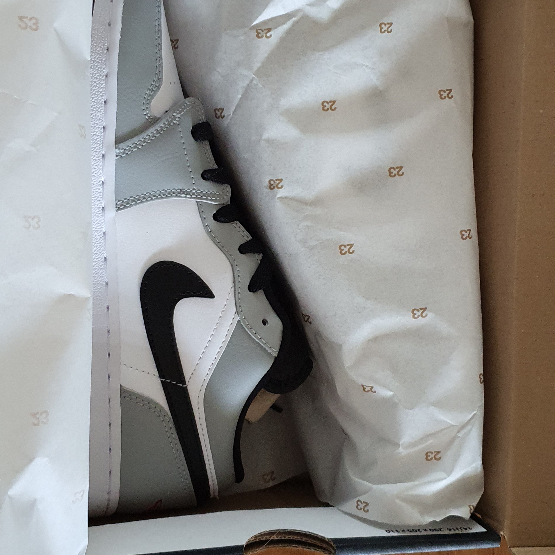 Jordan 1 Low Light Smoke Grey 착용 스타일 - 3
