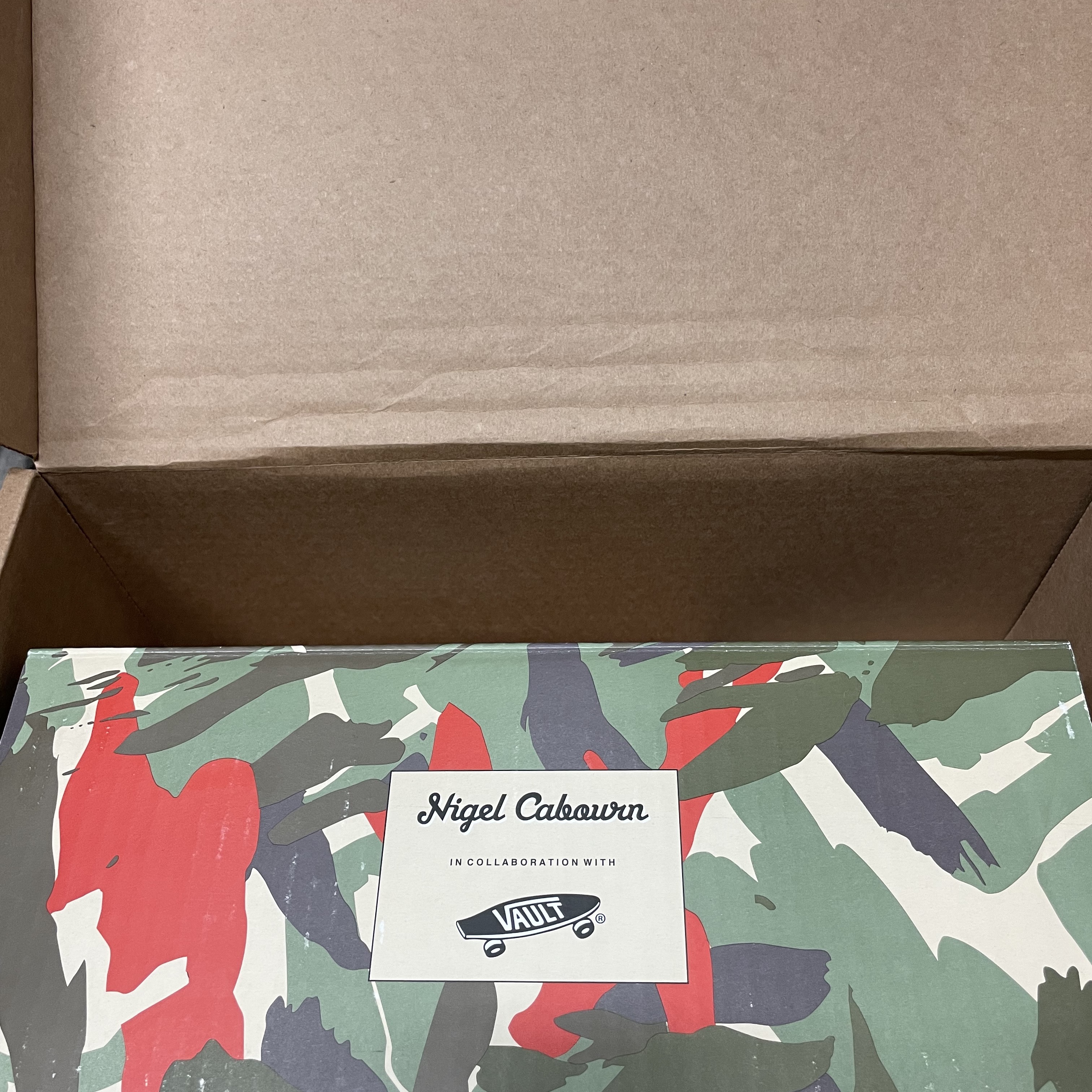 Vans Vault x Nigel Cabourn OG Classic Slip-On LX Carpet Green Mix 착용 스타일 - 1