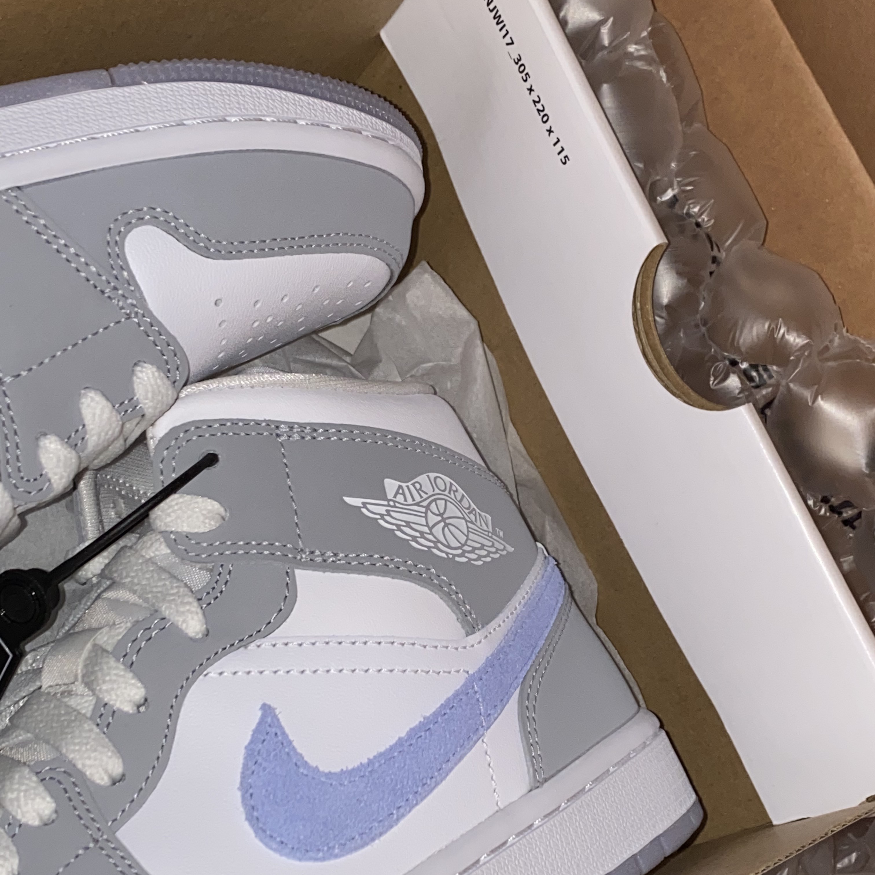 (W) Jordan 1 Mid Wolf Grey 착용 스타일 - 1