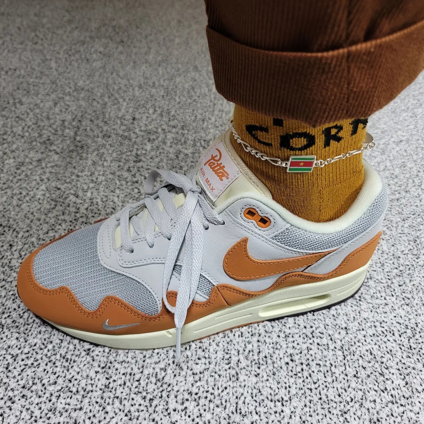 Nike x Patta Air Max 1 Monarch 착용 스타일 - 1