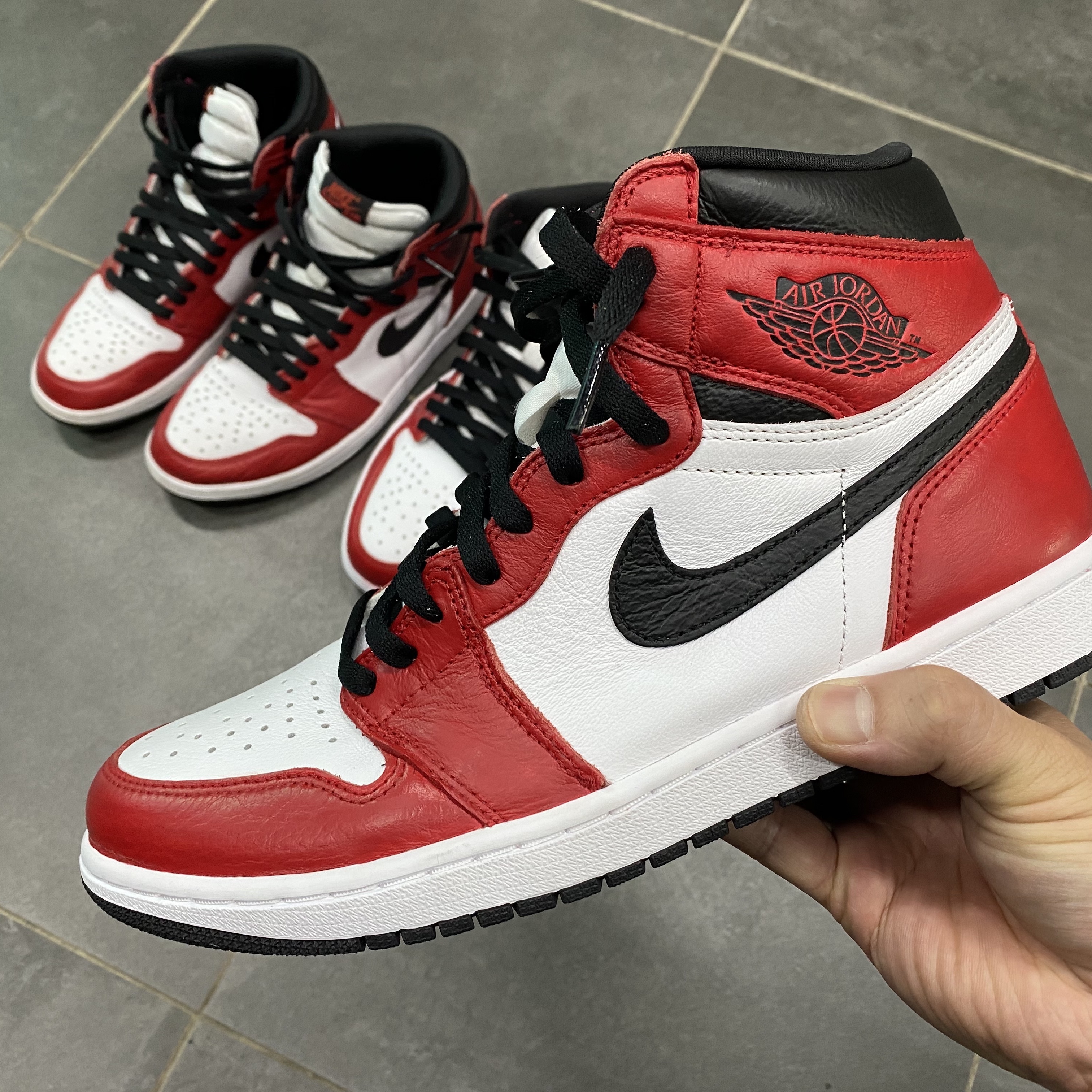 Jordan 1 Retro High OG Light Fusion Red 착용 스타일 - 4