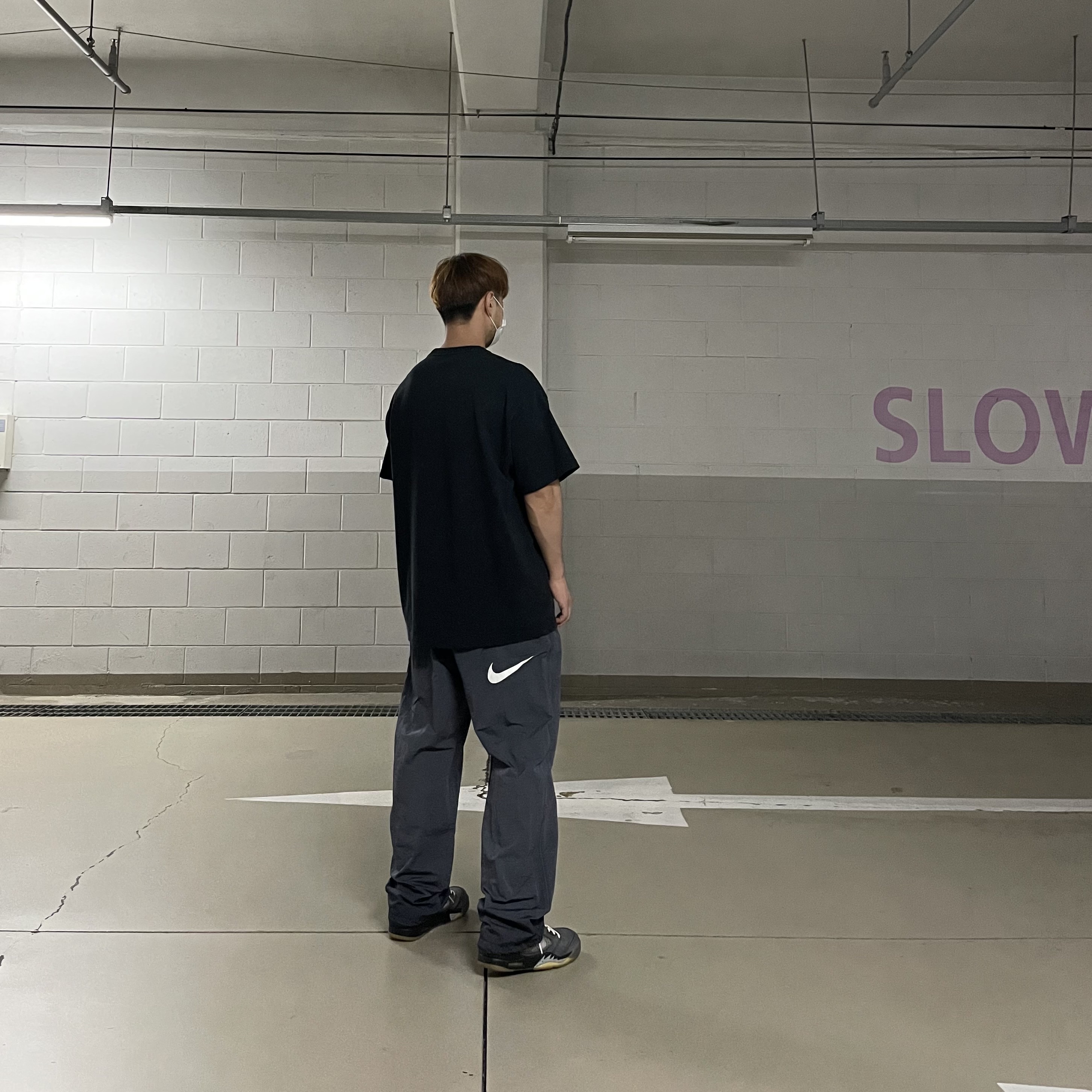Jordan 5 x Off-White Retro SP Black Muslin, Nike NRG Solo Swoosh T-Shirt Black - US/EU 착용 스타일 - 2