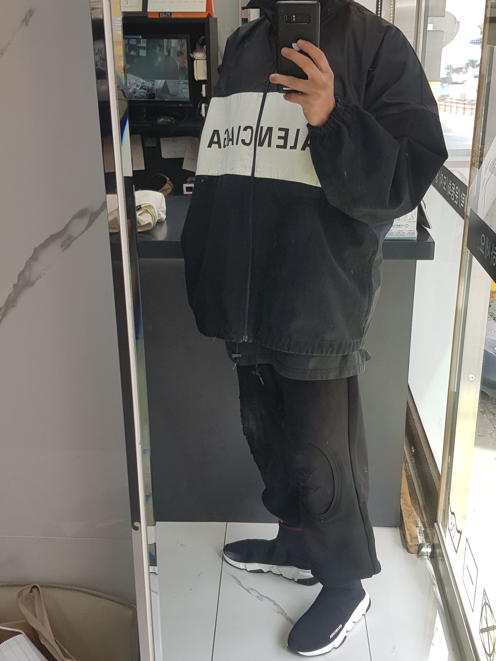 Balenciaga Speed Trainer Black White 2021/2022 착용 스타일 - 1
