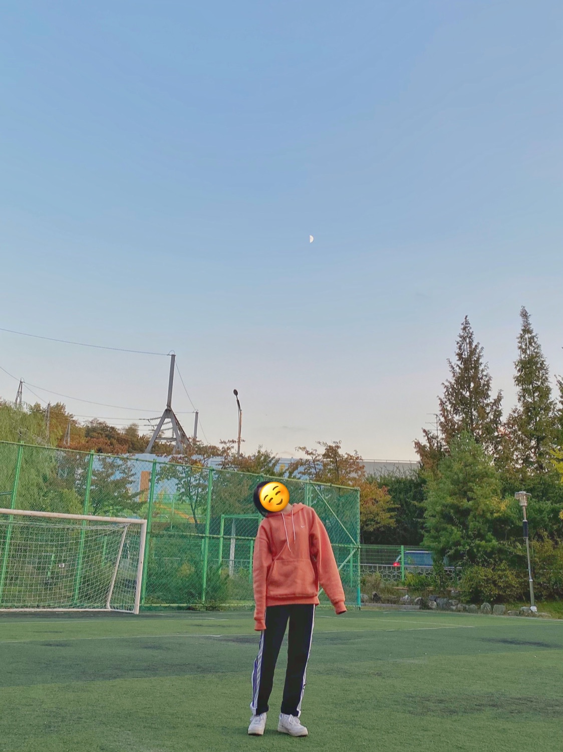 Nike NRG Solo Swoosh Fleece Hoodie Healing Orange - Asia, Nike Air Force 1 '07 Low White 착용 스타일