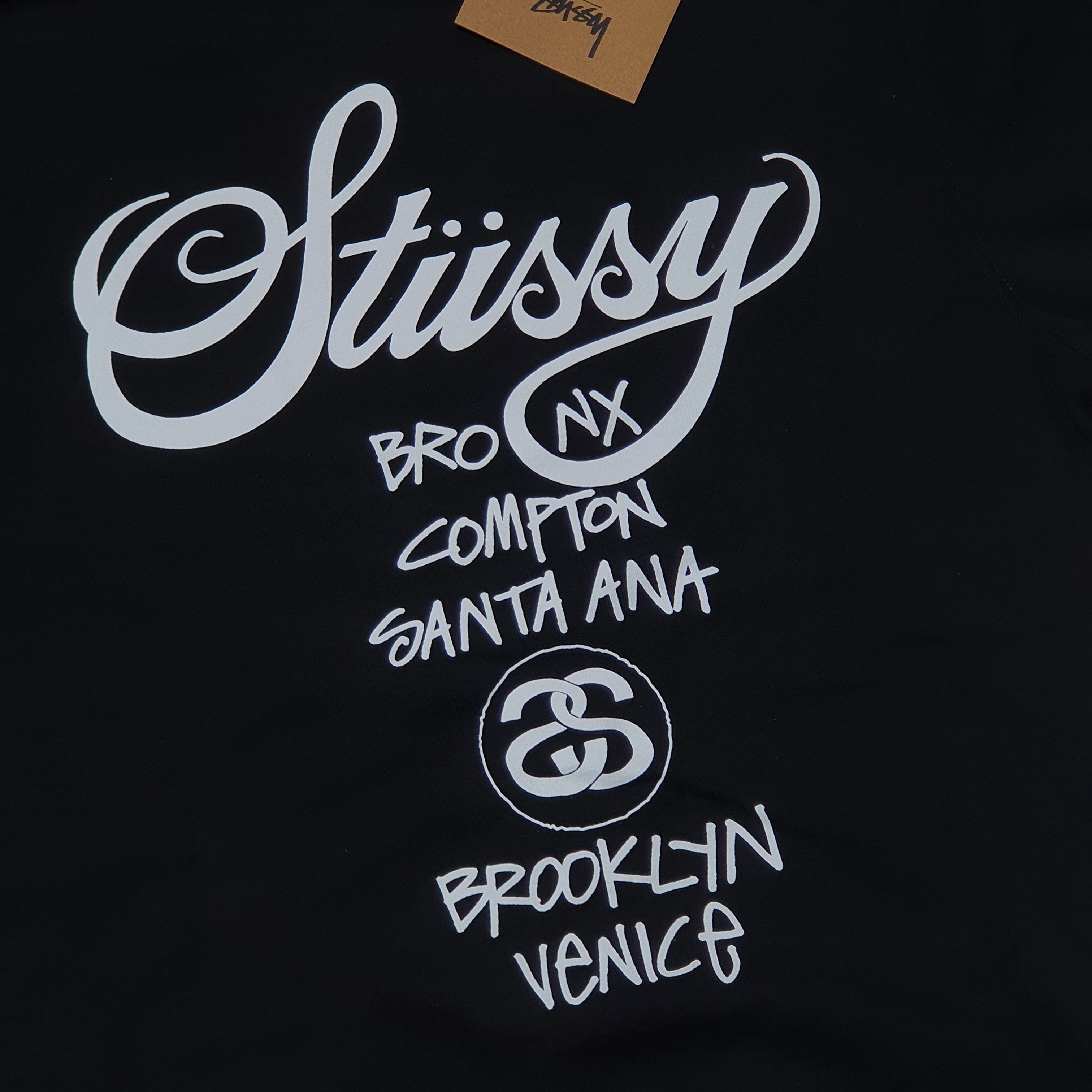 Stussy World Tour Crew Black 2021 착용 스타일 - 2