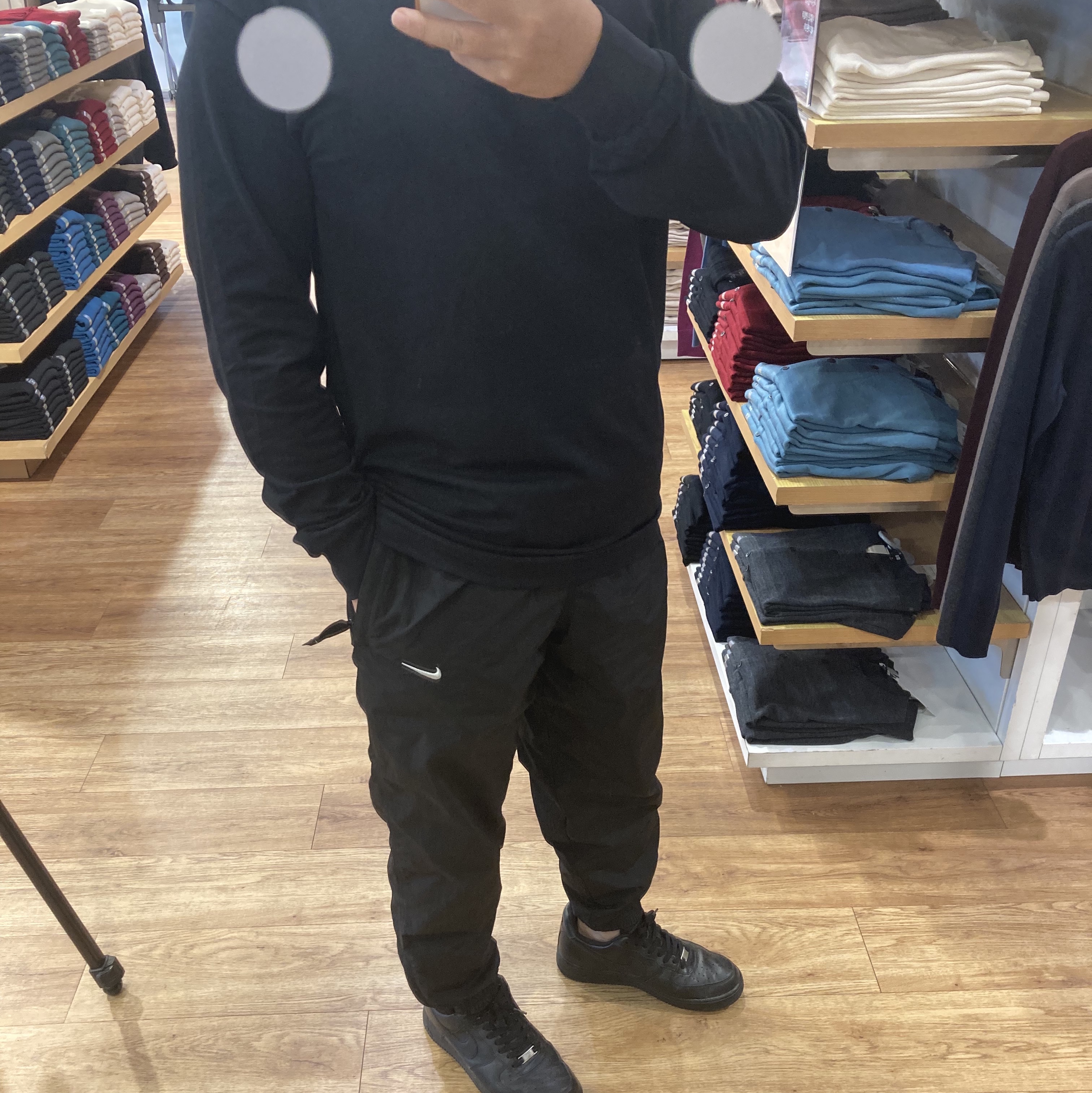 Nike M NRG Solo Swoosh Track Pants Black - Asia, Nike Air Force 1 '07 Low Triple Black 착용 스타일