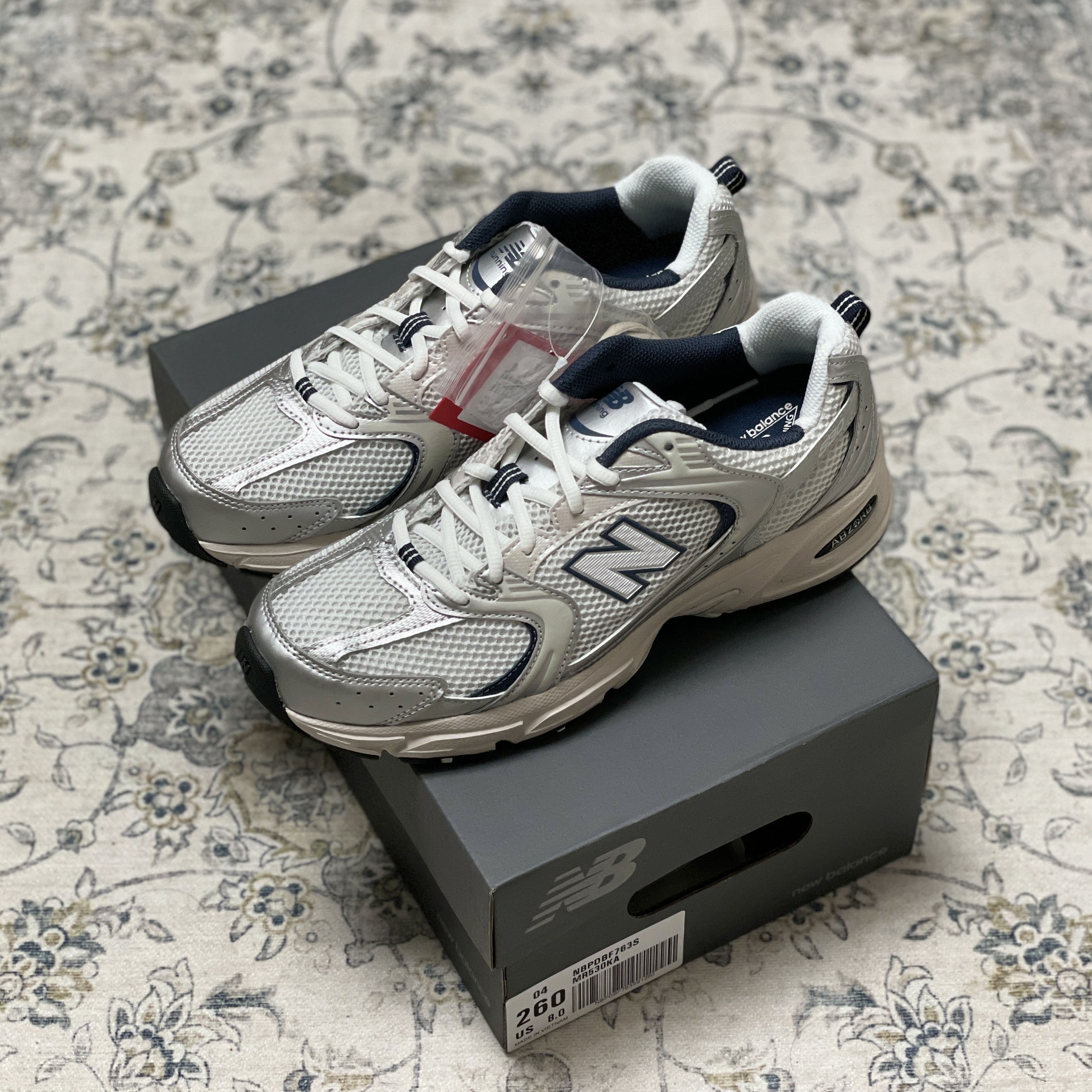 New Balance 530 Steel Grey 착용 스타일