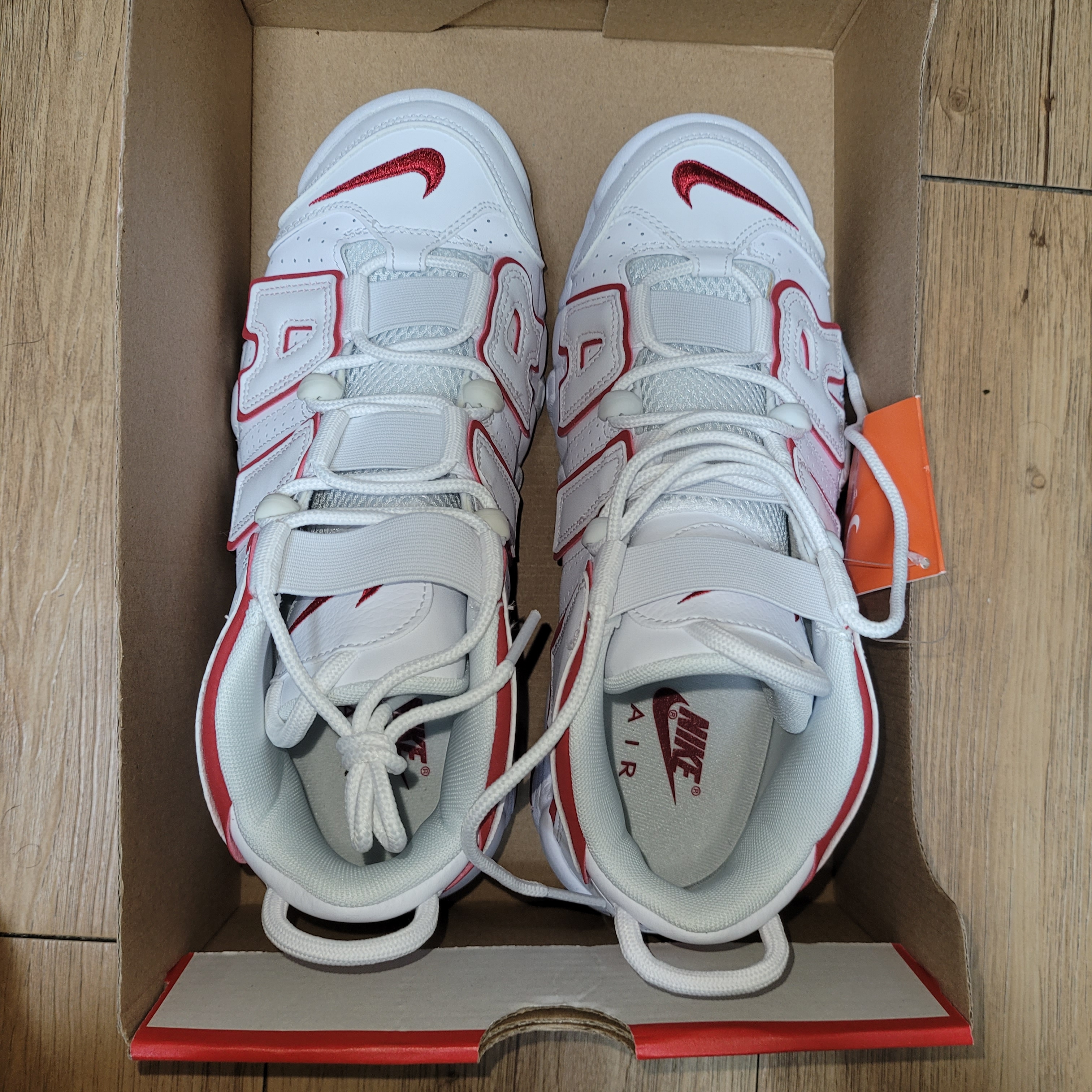 Nike Air More Uptempo White Varsity Red 2021 착용 스타일 - 2