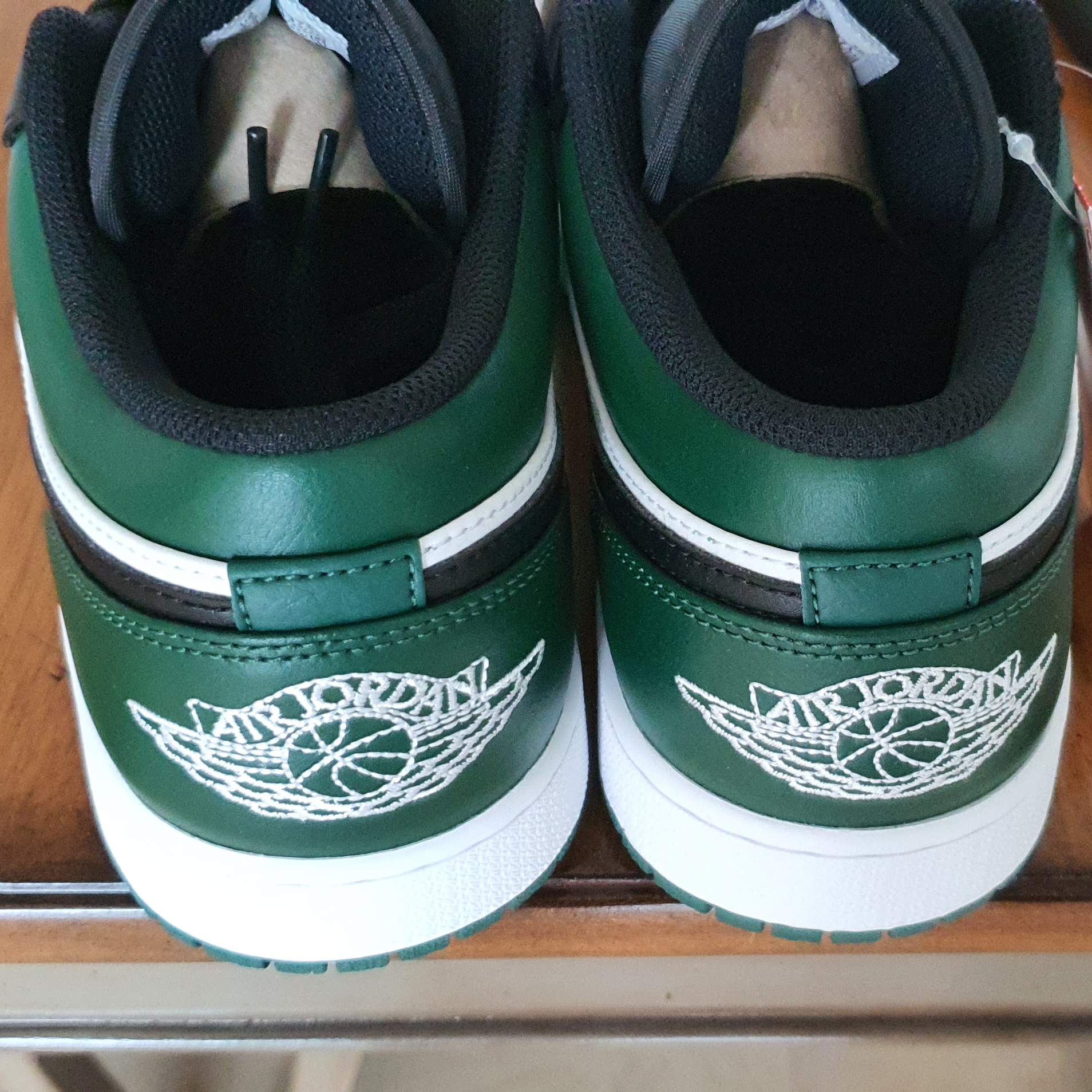 Jordan 1 Low Green Toe 착용 스타일 - 3