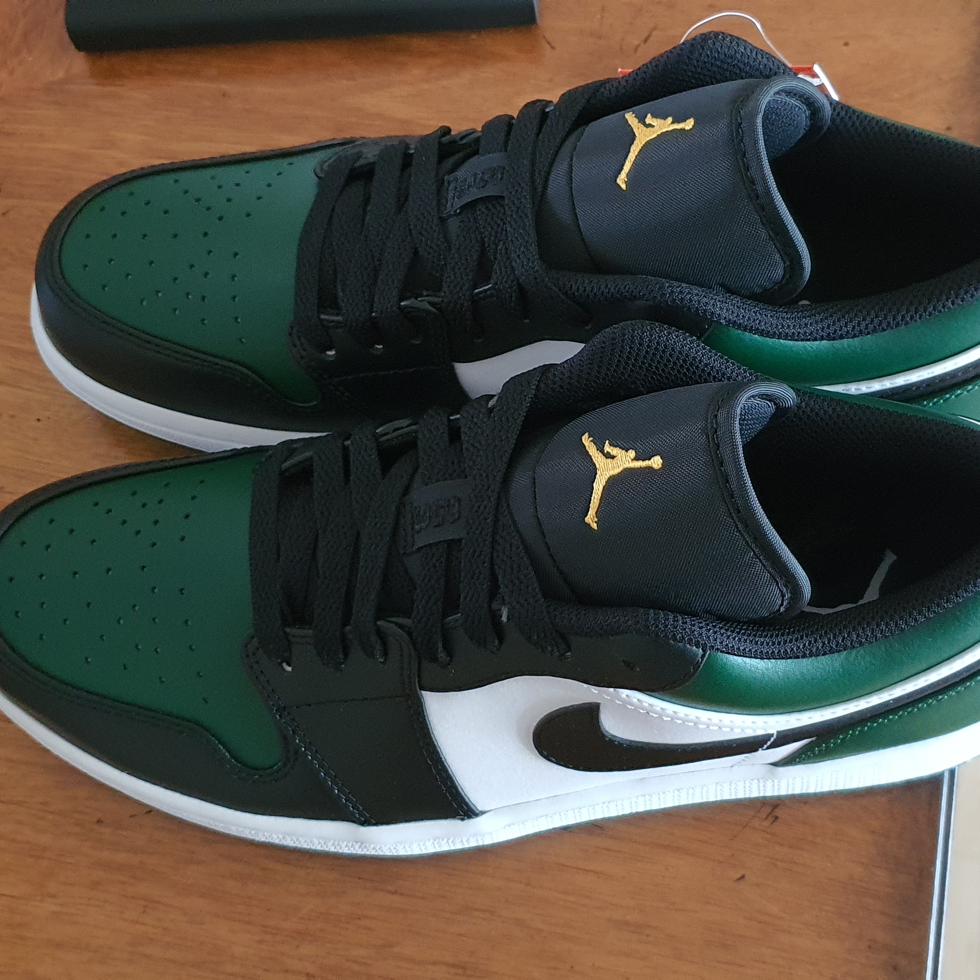 Jordan 1 Low Green Toe 착용 스타일 - 2